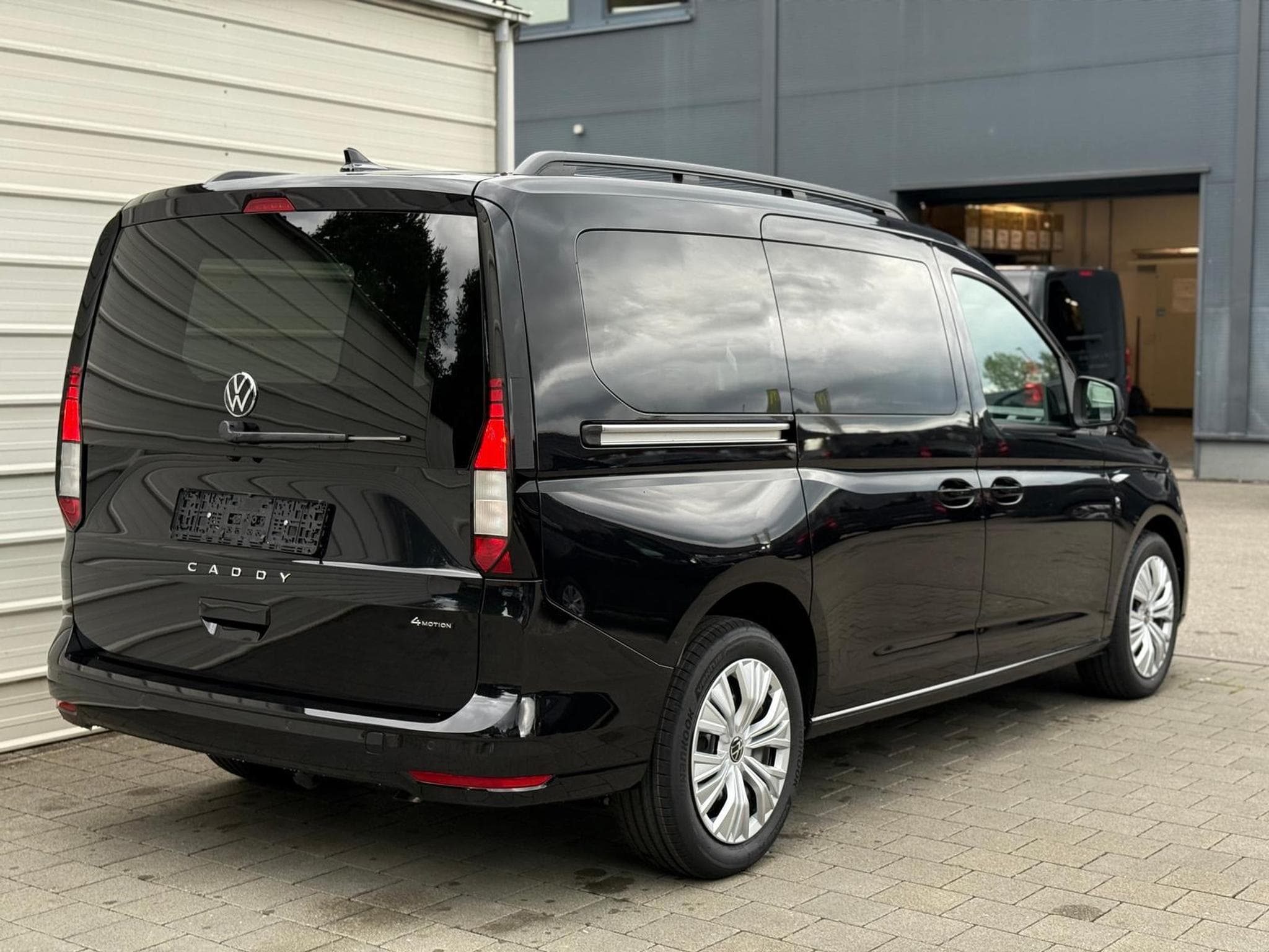 VW Caddy 2.0 TDI 4Motion (2025) - Photo 14