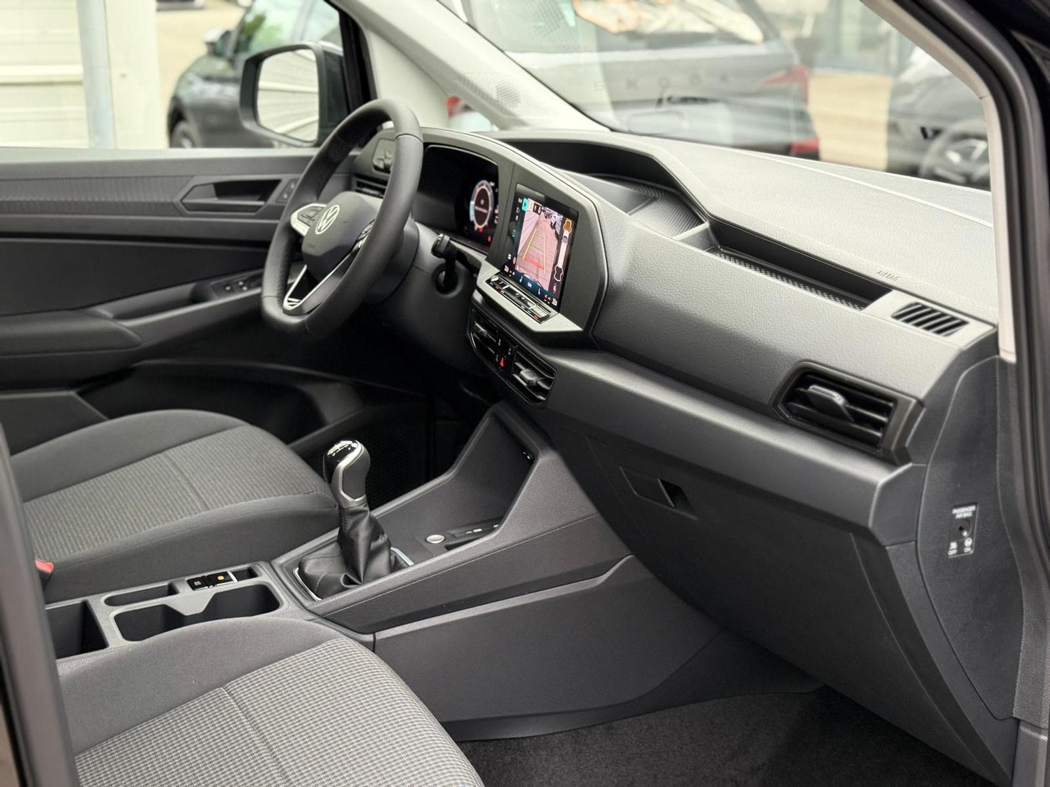 VW Caddy 2.0 TDI 4Motion (2025) - Photo 5