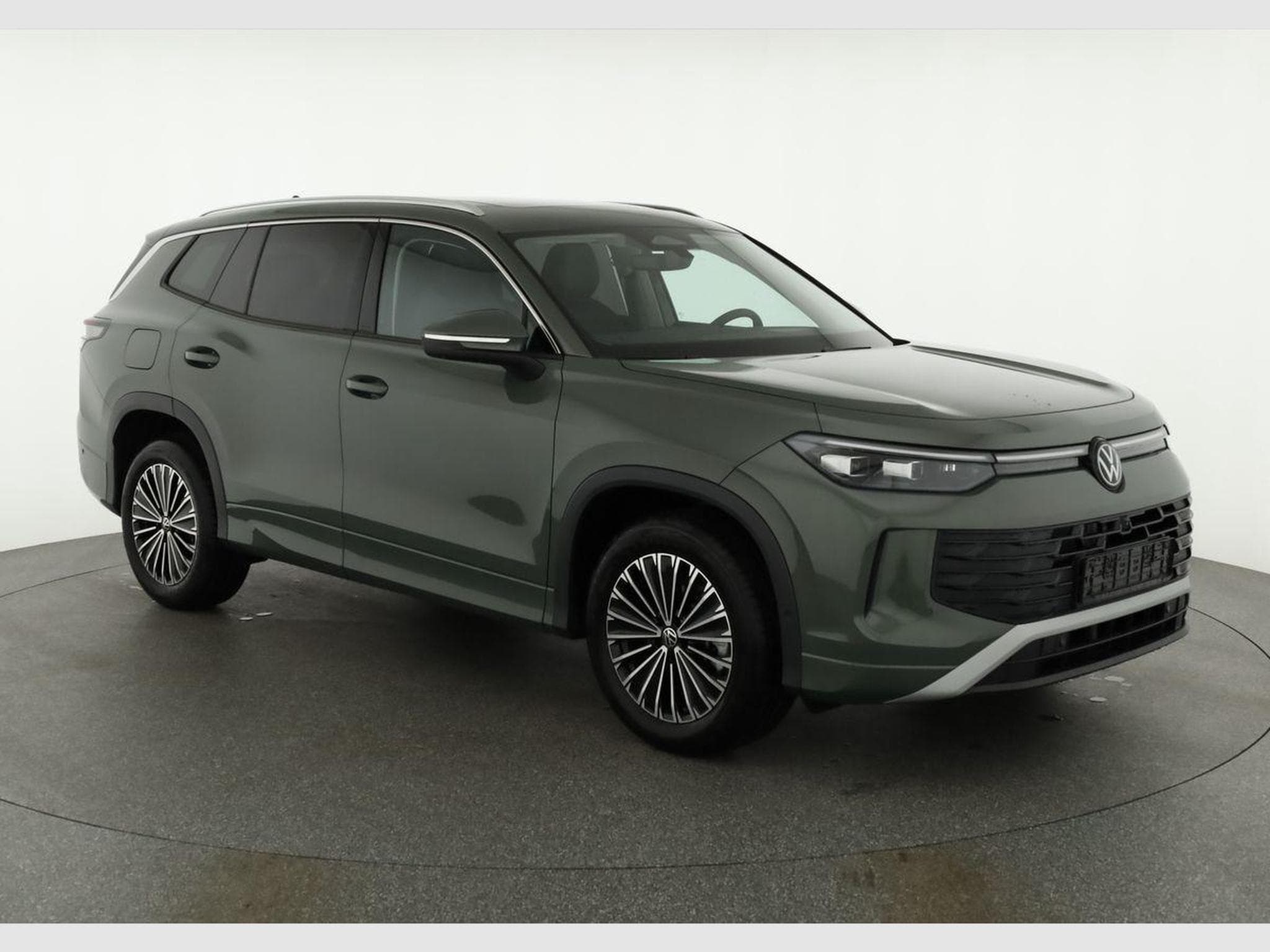 VW Tayron 1.5 TSI eHybrid 150 kW Life (2025) - Photo 1