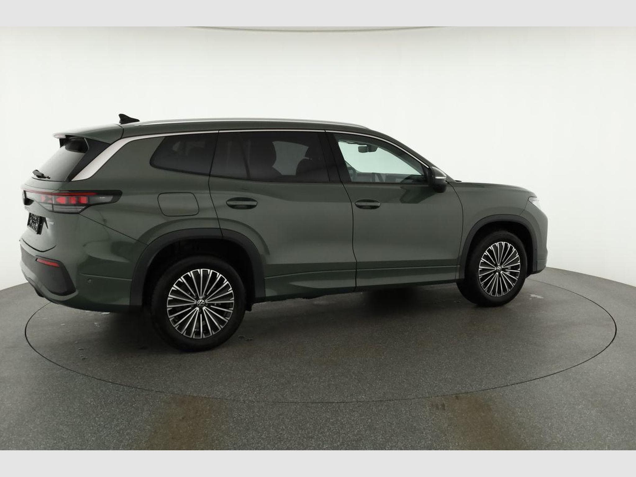 VW Tayron 1.5 TSI eHybrid 150 kW Life (2025) - Photo 22