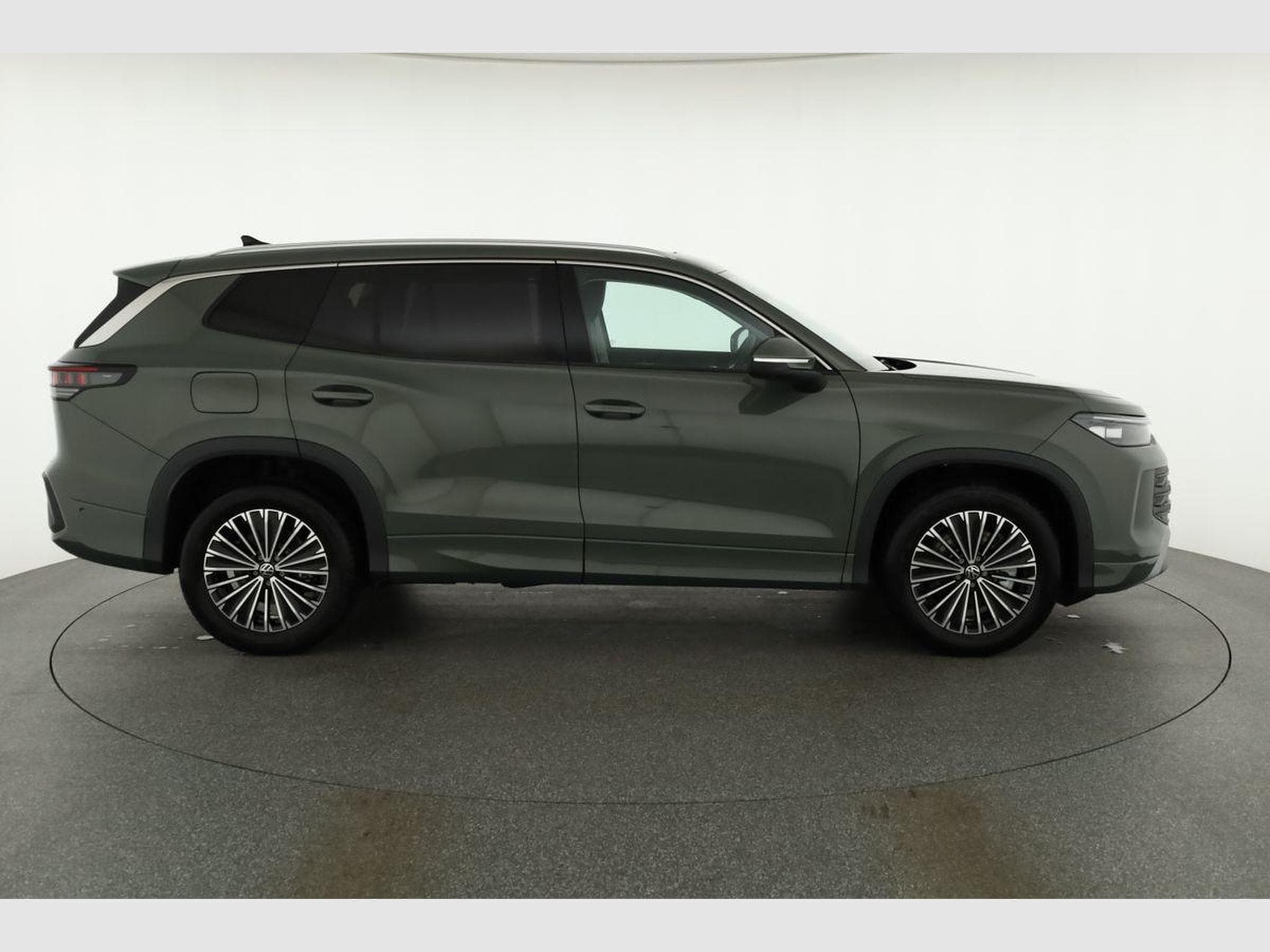 VW Tayron 1.5 TSI eHybrid 150 kW Life (2025) - Photo 24