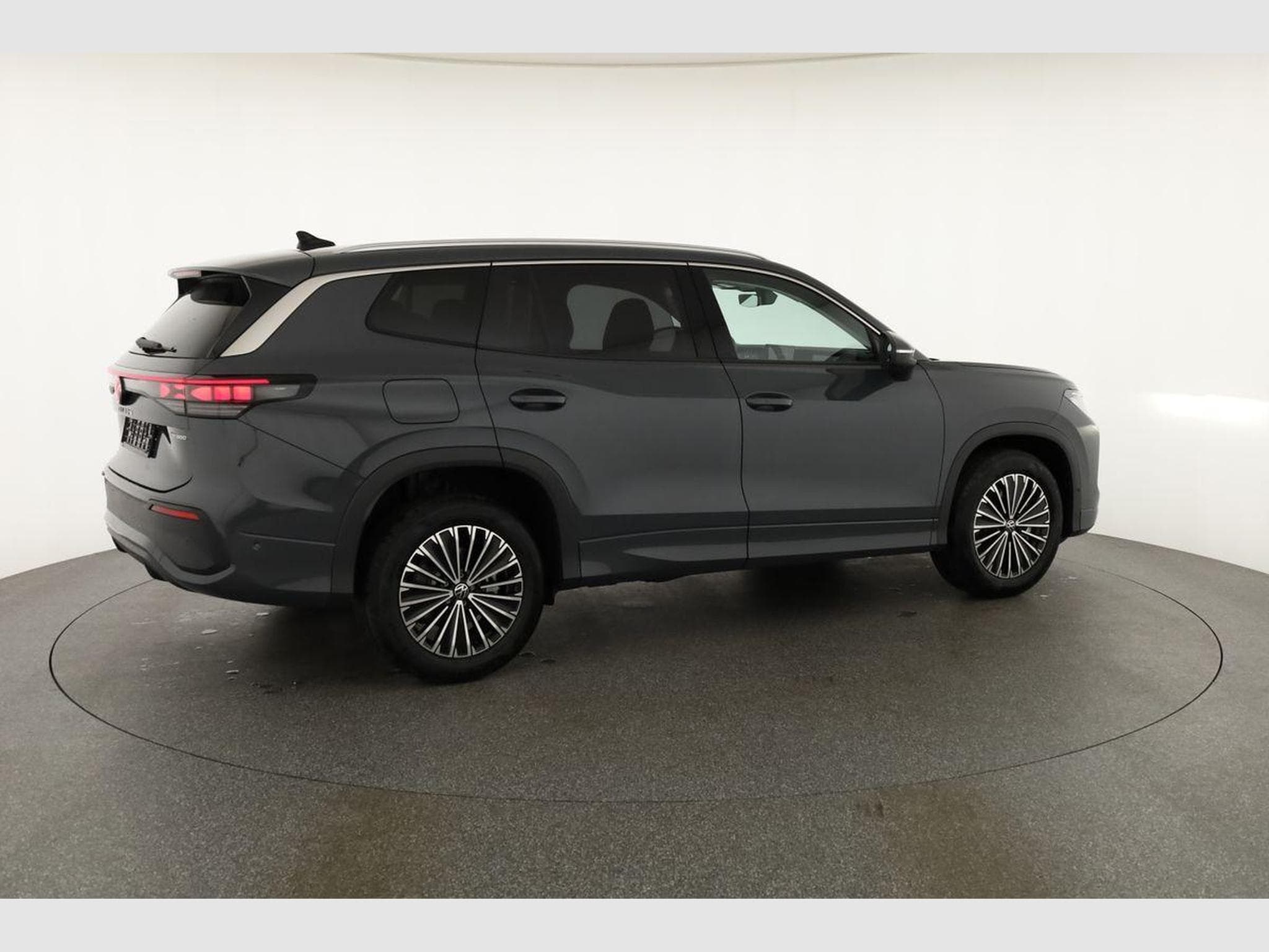 VW Tayron 1.5 TSI eHybrid 150 kW Life (2025) - Photo 23
