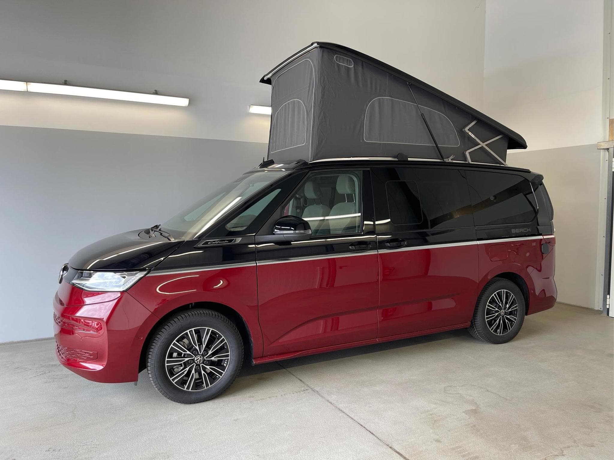 VW California Beach Camper (2025) - Photo 3