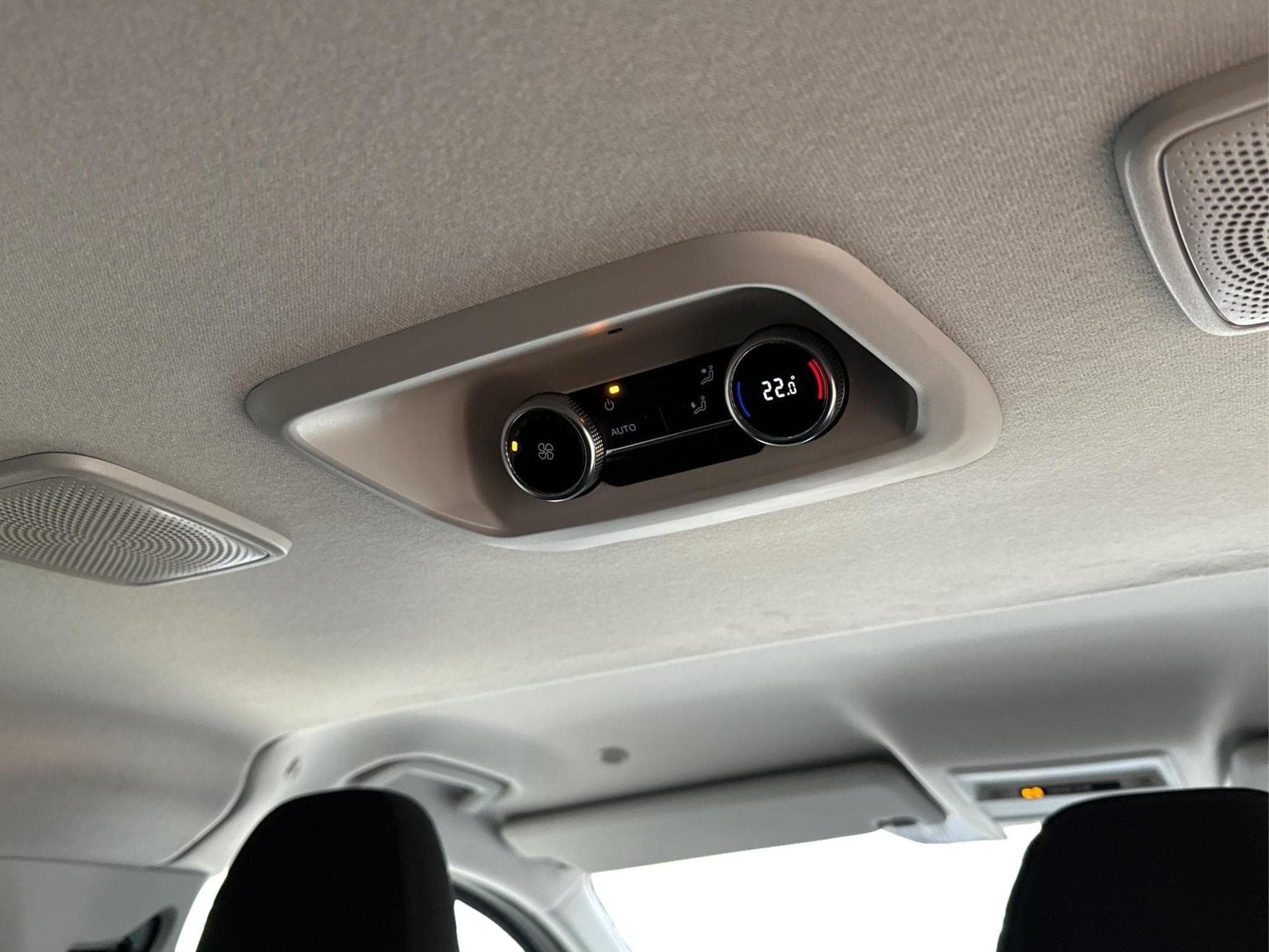 VW T7 Basis (2025) - Photo 19