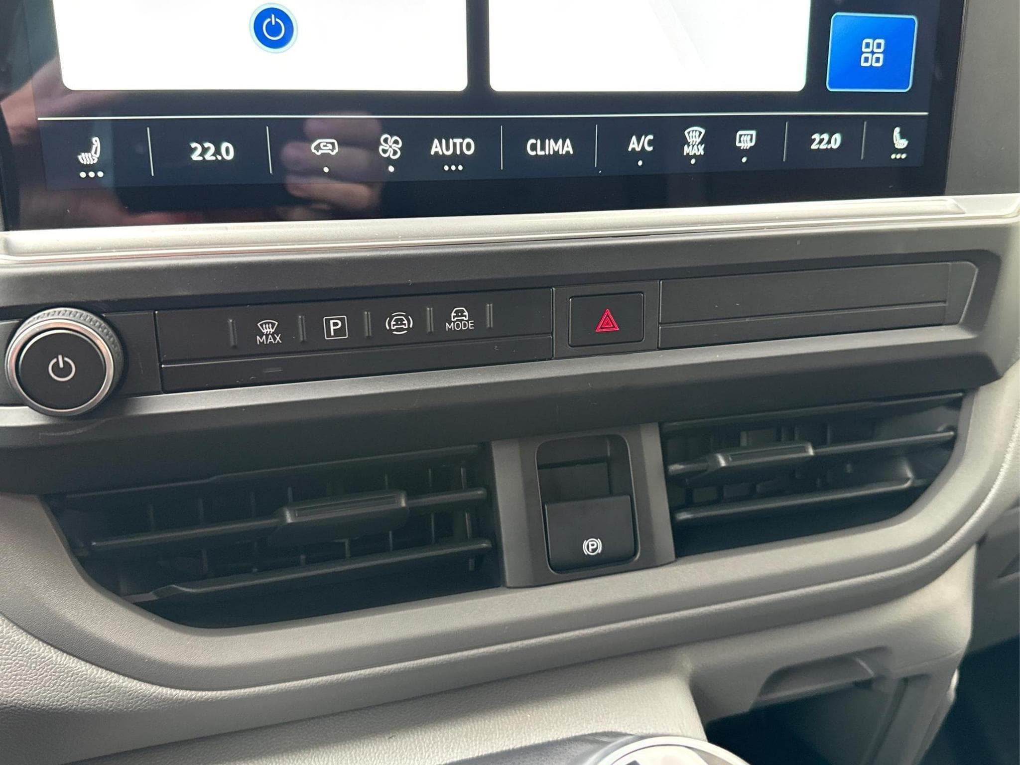 VW T7 Basis (2025) - Photo 22