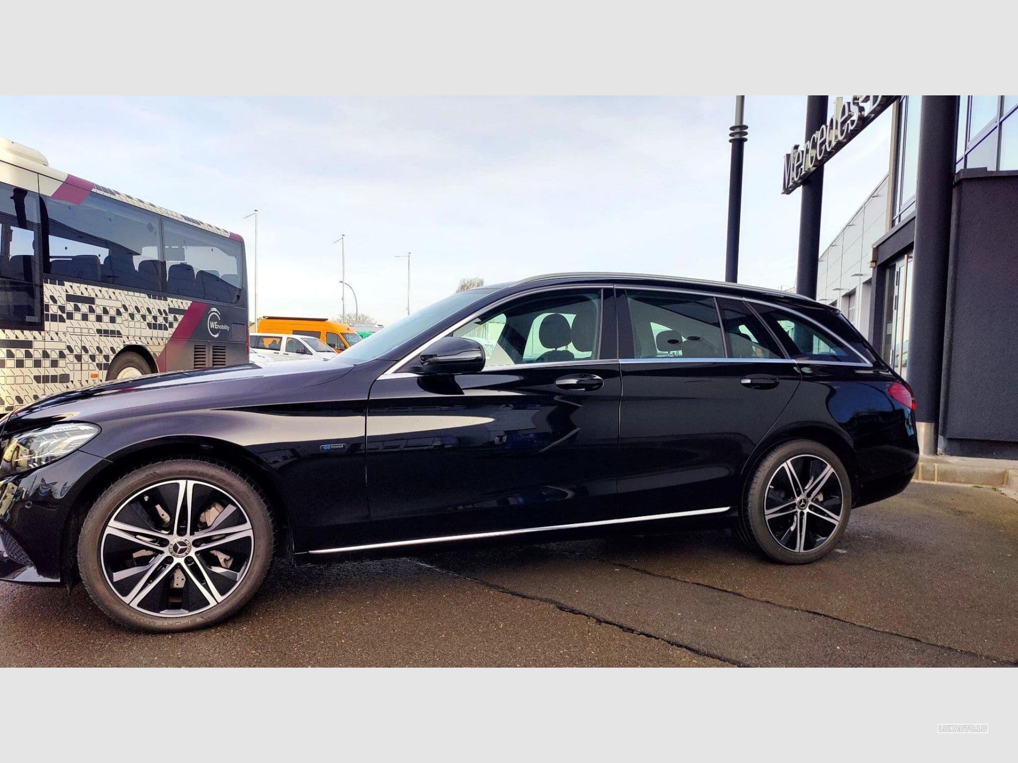 Mercedes C 300 e T (2021) - Photo 3