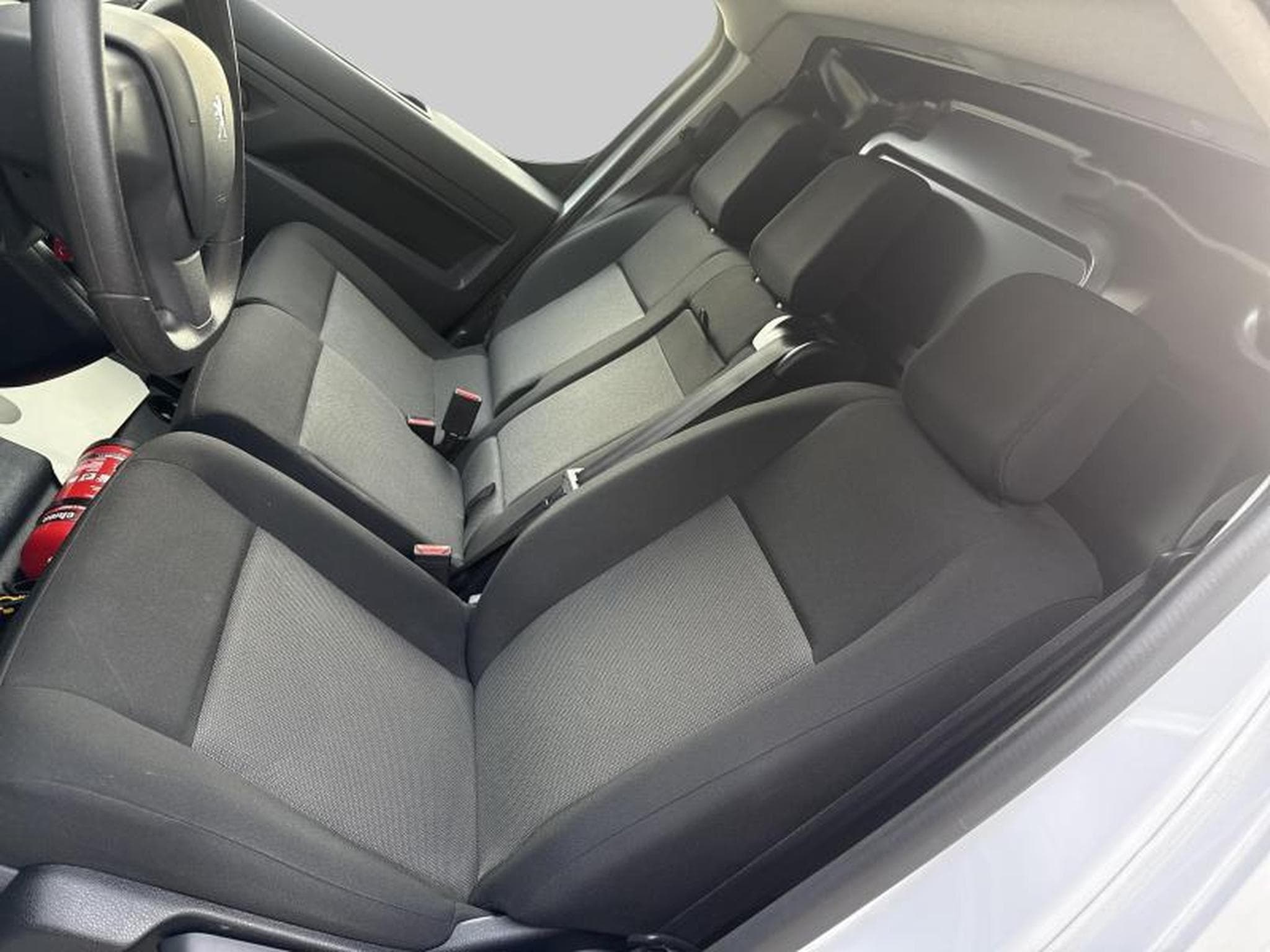 Peugeot Expert Long (2023) - Photo 11