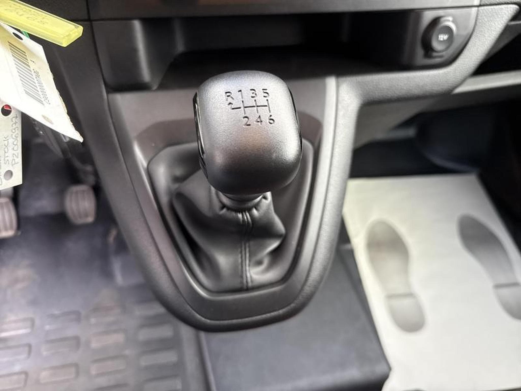 Peugeot Expert Long (2023) - Photo 19