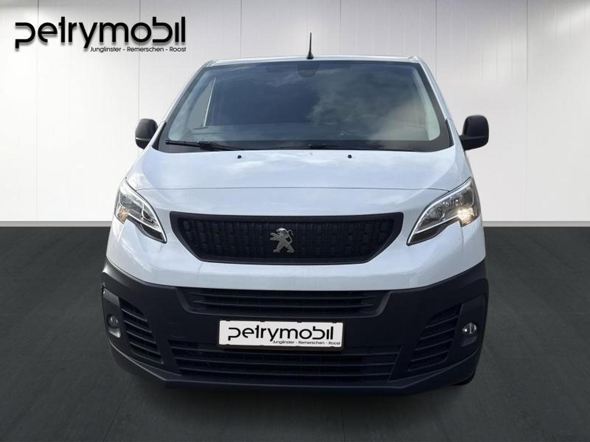 Peugeot Expert Long (2023) - Photo 2