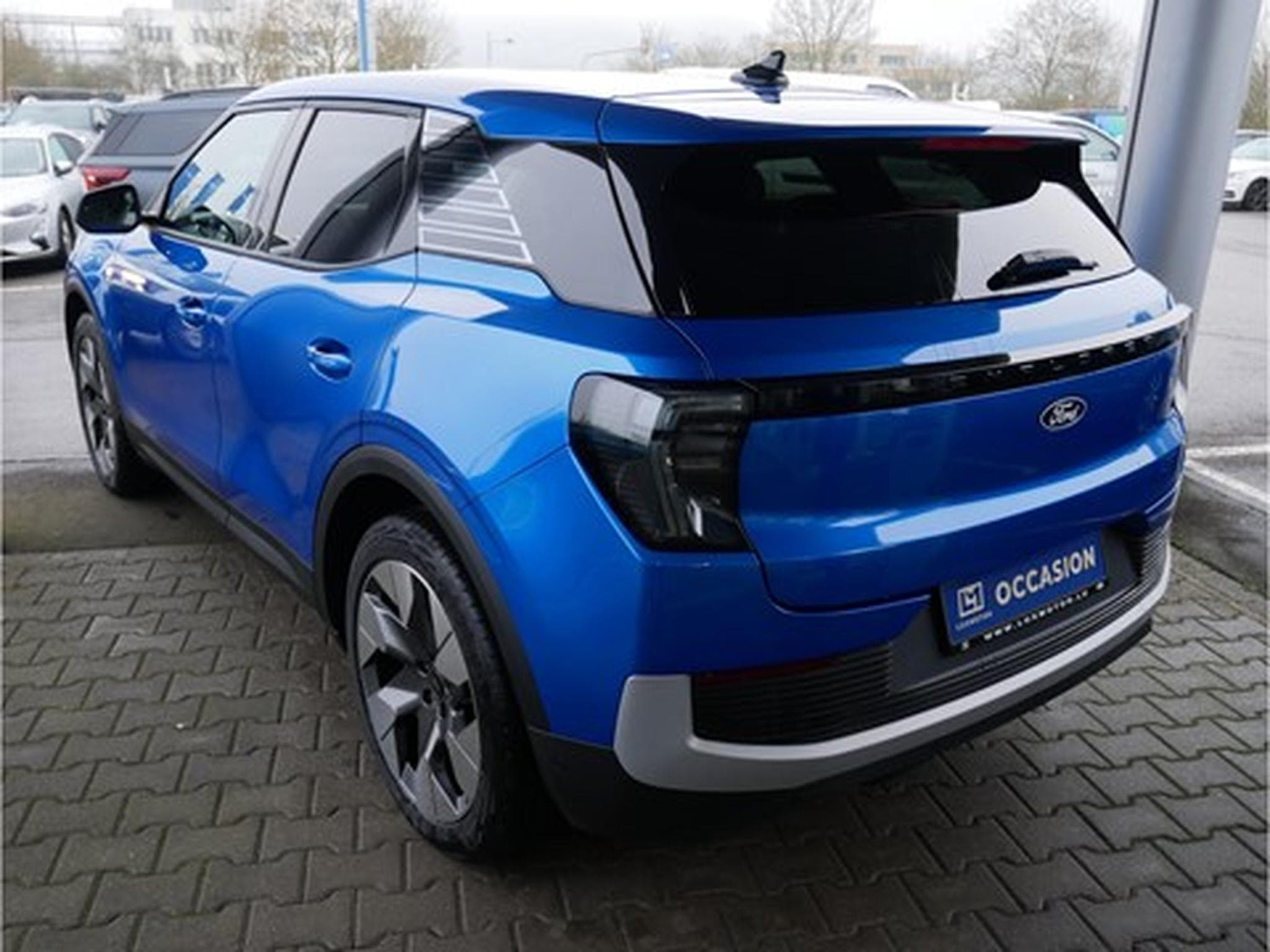 Ford Explorer Premium 79kWh Extended Range AWD 340ch/250kW - A1 GAR 11/202 (2024) - Photo 3