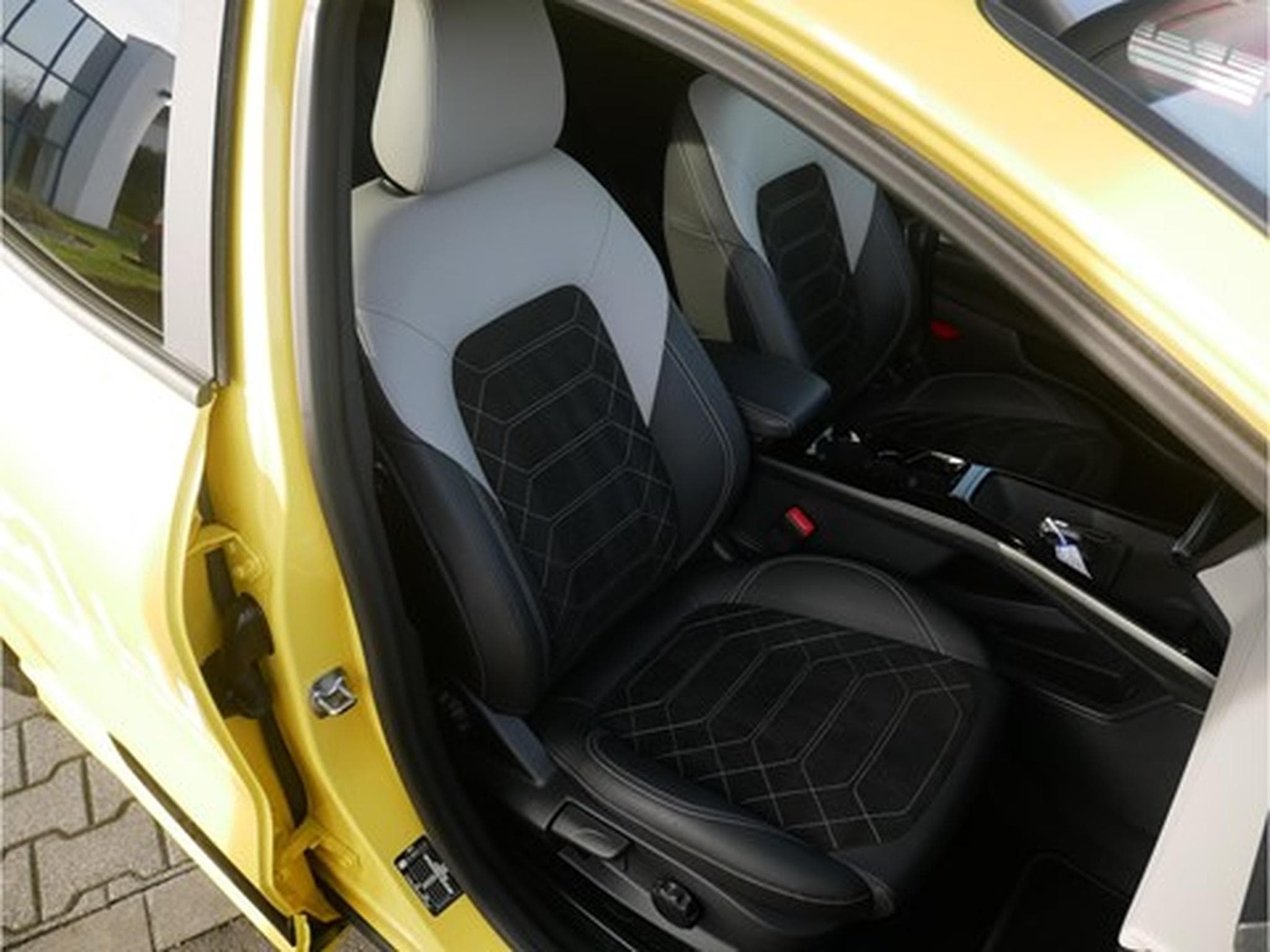 Ford Puma Gen-E Premium 43kWh Standard Range 168ch A1 Gar 04/2030 (2025) - Photo 4