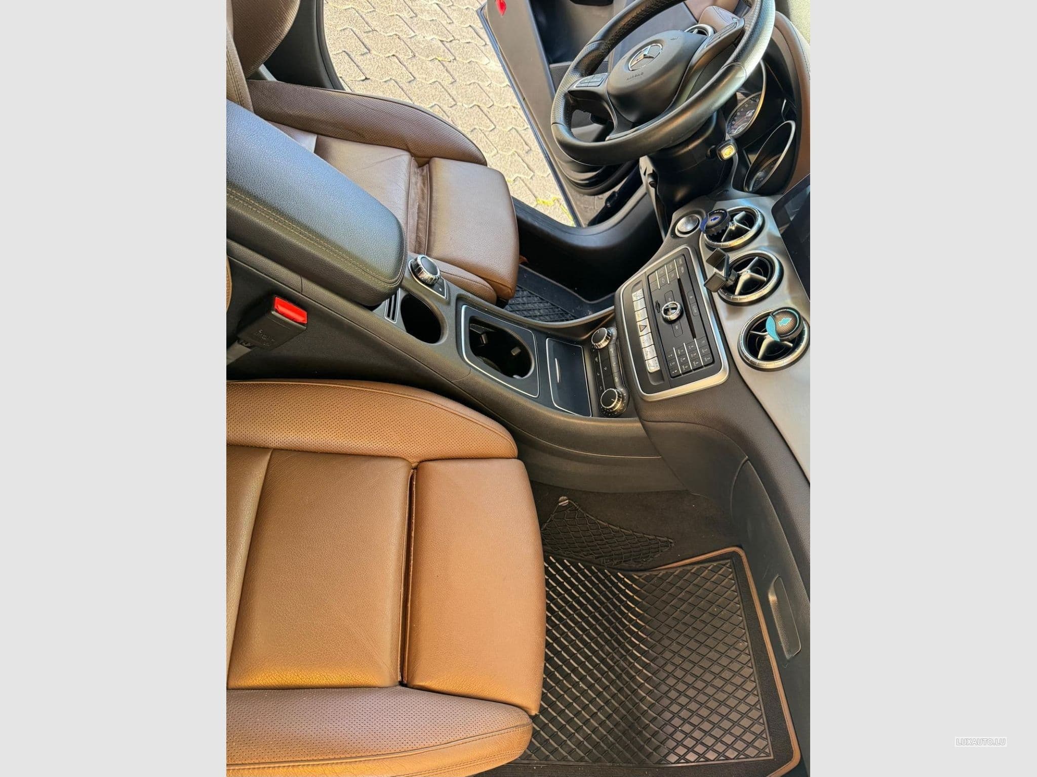 Mercedes CLA 200 (2016) - Photo 9