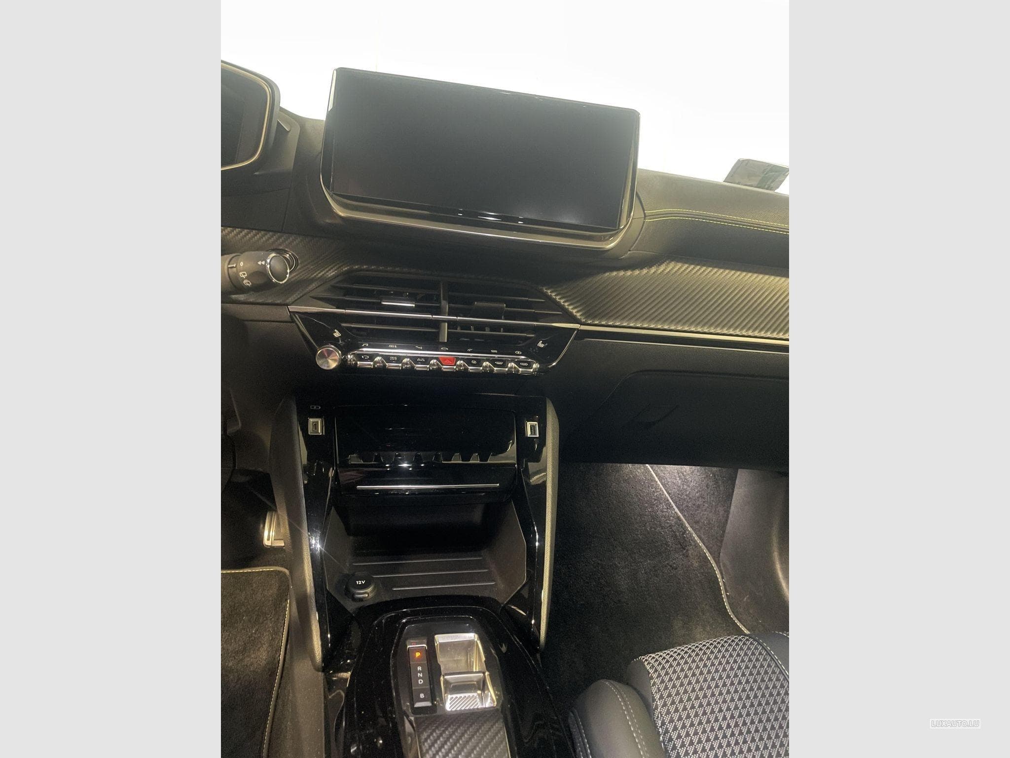 Peugeot 208 GT Line (2022) - Photo 6