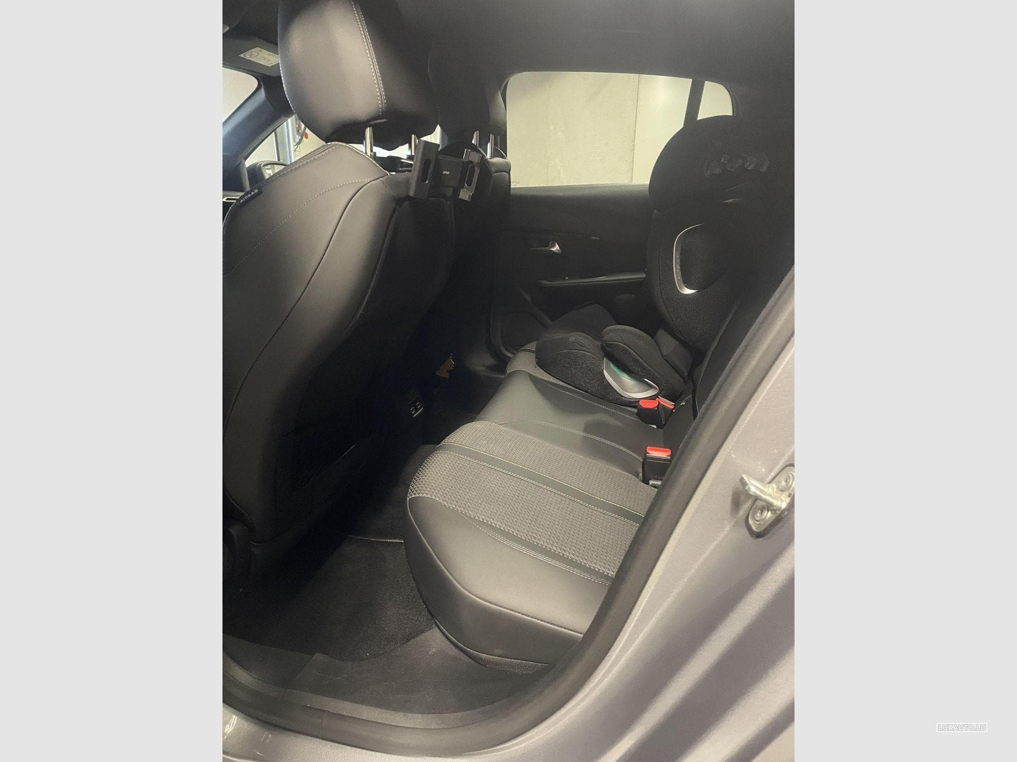 Peugeot 208 GT Line (2022) - Photo 8