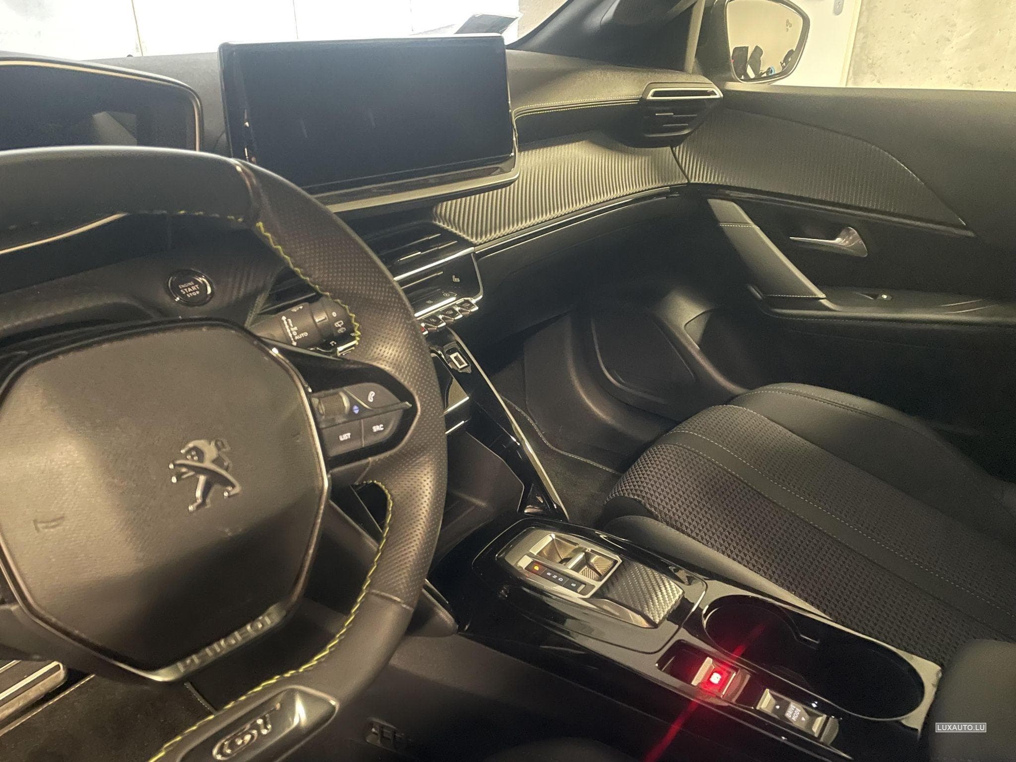 Peugeot 208 GT Line (2022) - Photo 9