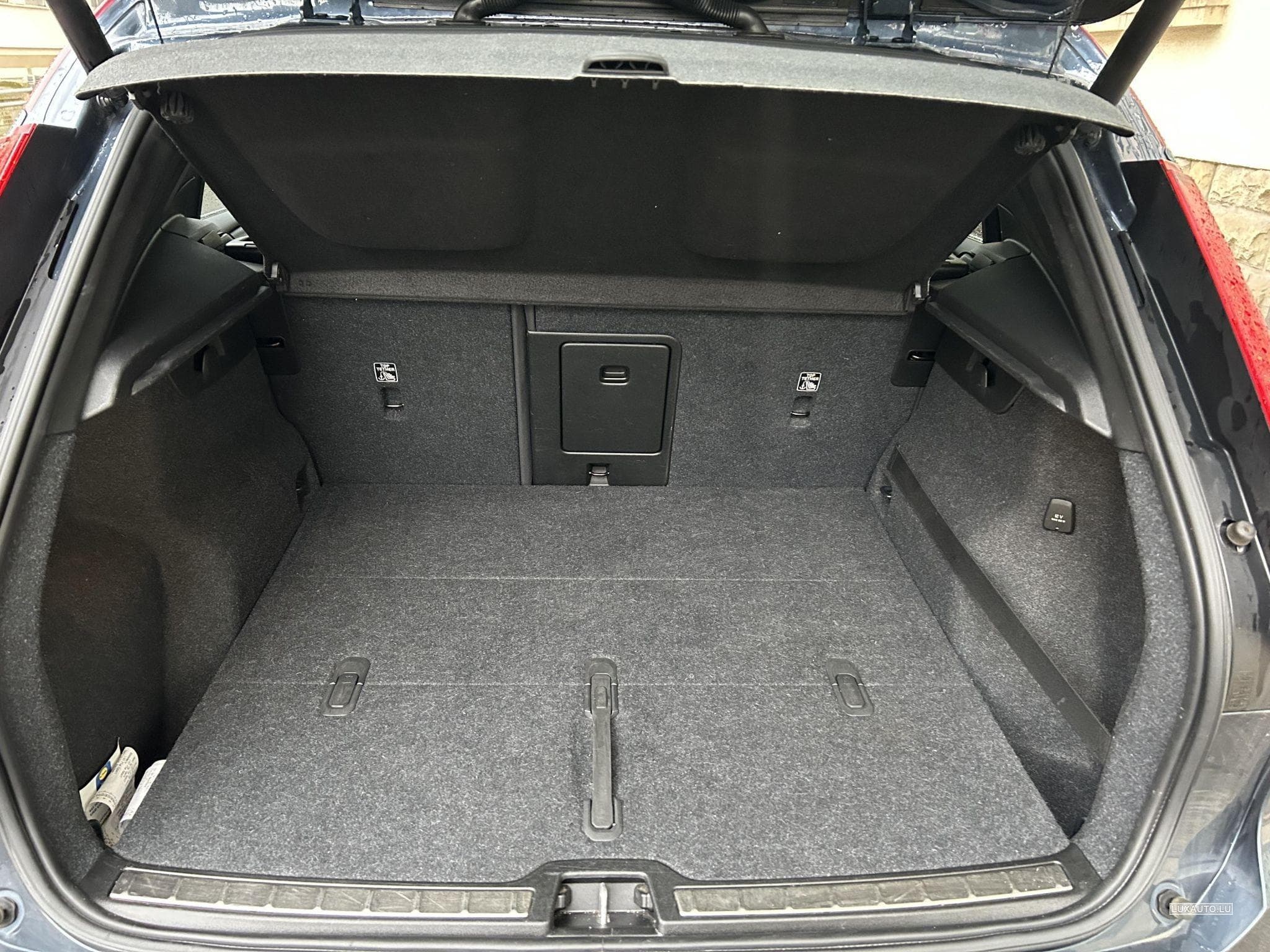 Volvo XC40 T4 - Inscription (bi-couleur) (2019) - Photo 10
