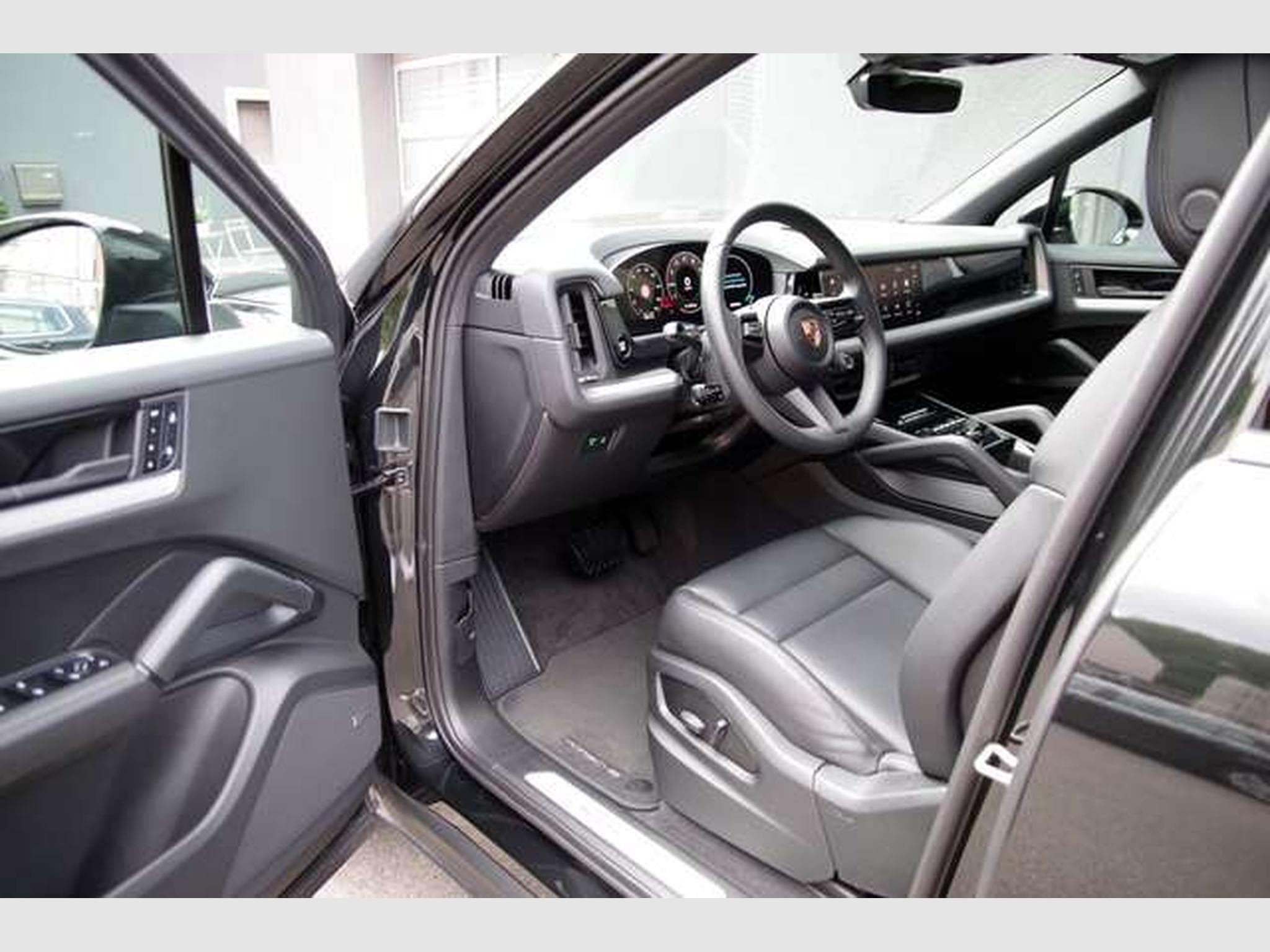 Porsche Cayenne Cayenne*21"RS-Spyder,Luft,ACC,BOSE,Pano,90L,360° (2025) - Photo 5