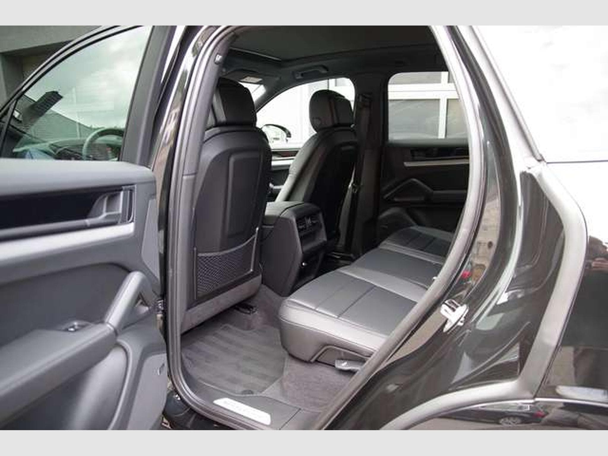 Porsche Cayenne Cayenne*21"RS-Spyder,Luft,ACC,BOSE,Pano,90L,360° (2025) - Photo 8