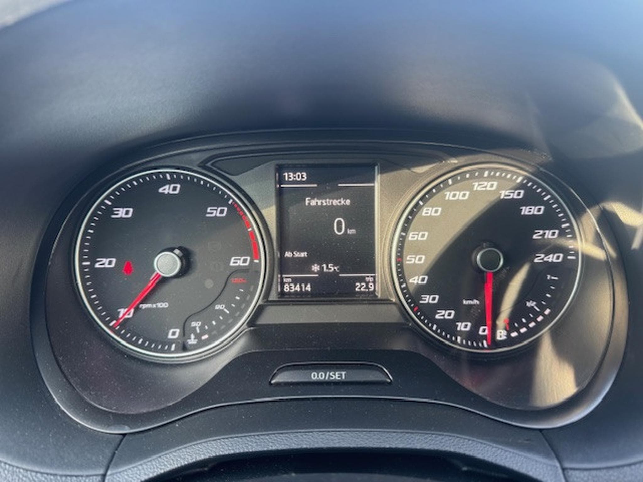 Seat Ibiza SEAT IBIZA FR 1,4TDI LED KLIMAAUTOMATIK PROBLEM TURBO (2015) - Photo 12