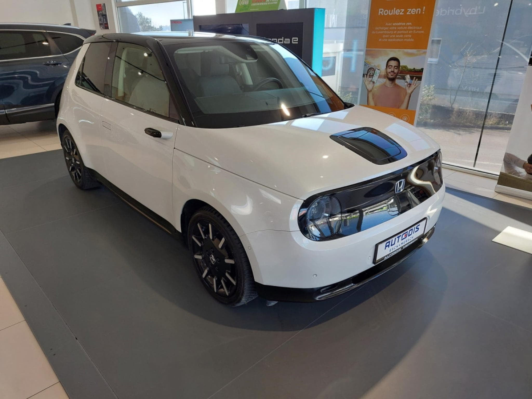 Honda e ADVANCE 17" (2021) - Photo 1
