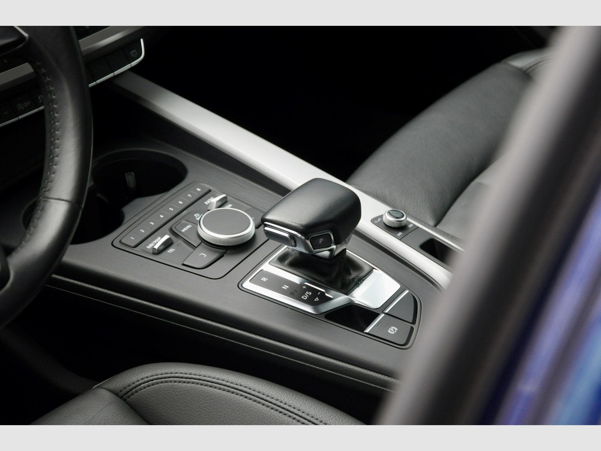 Audi A4 Avant 40 TFSI (2019) - Photo 10