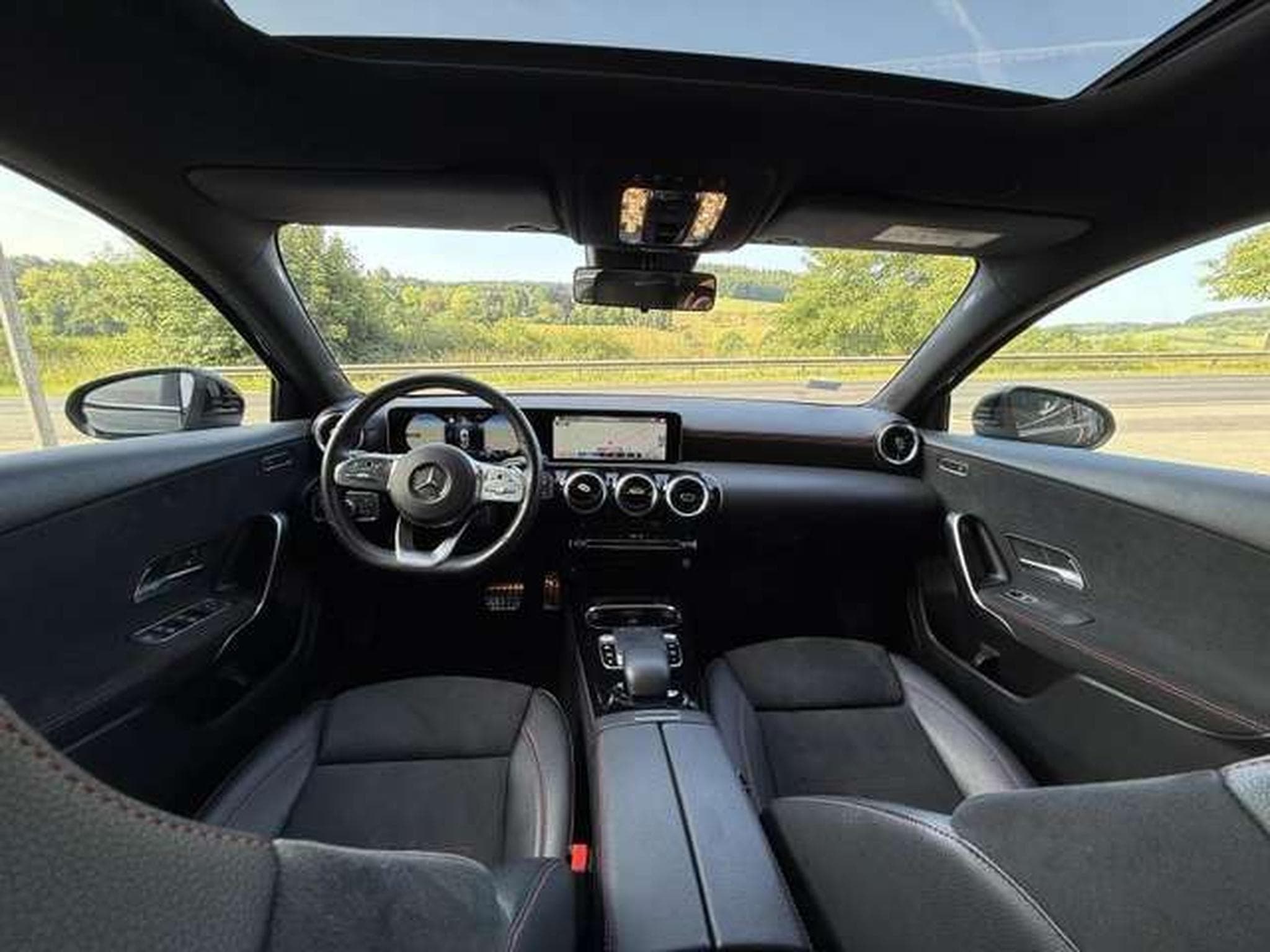 Mercedes A 200 AMG LINE - JUSQU'A 48 MOIS DE GARANTIE (2018) - Photo 17