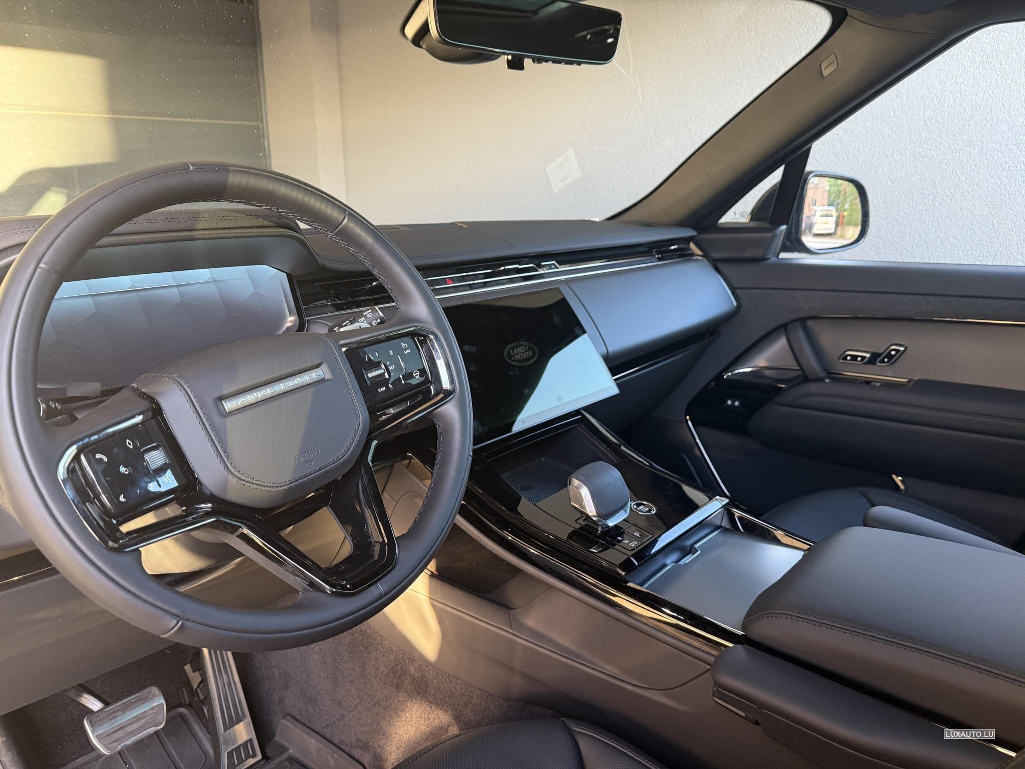 Land-Rover Range Rover Sport 300D Dynamic HSE Edition Santorini Black (2025) - Photo 8