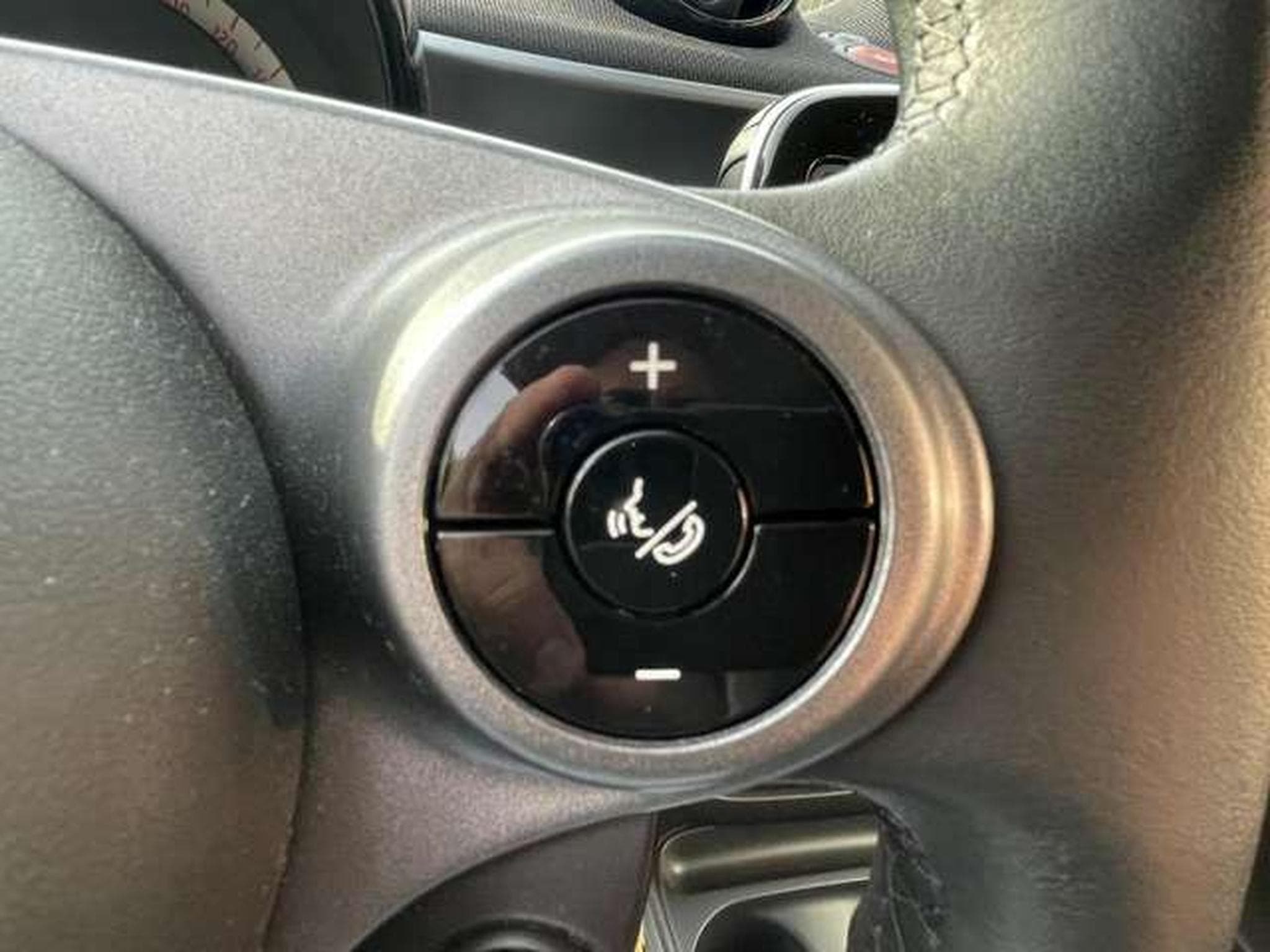 smart forFour PASSION 1.0 essence (2019) - Photo 23