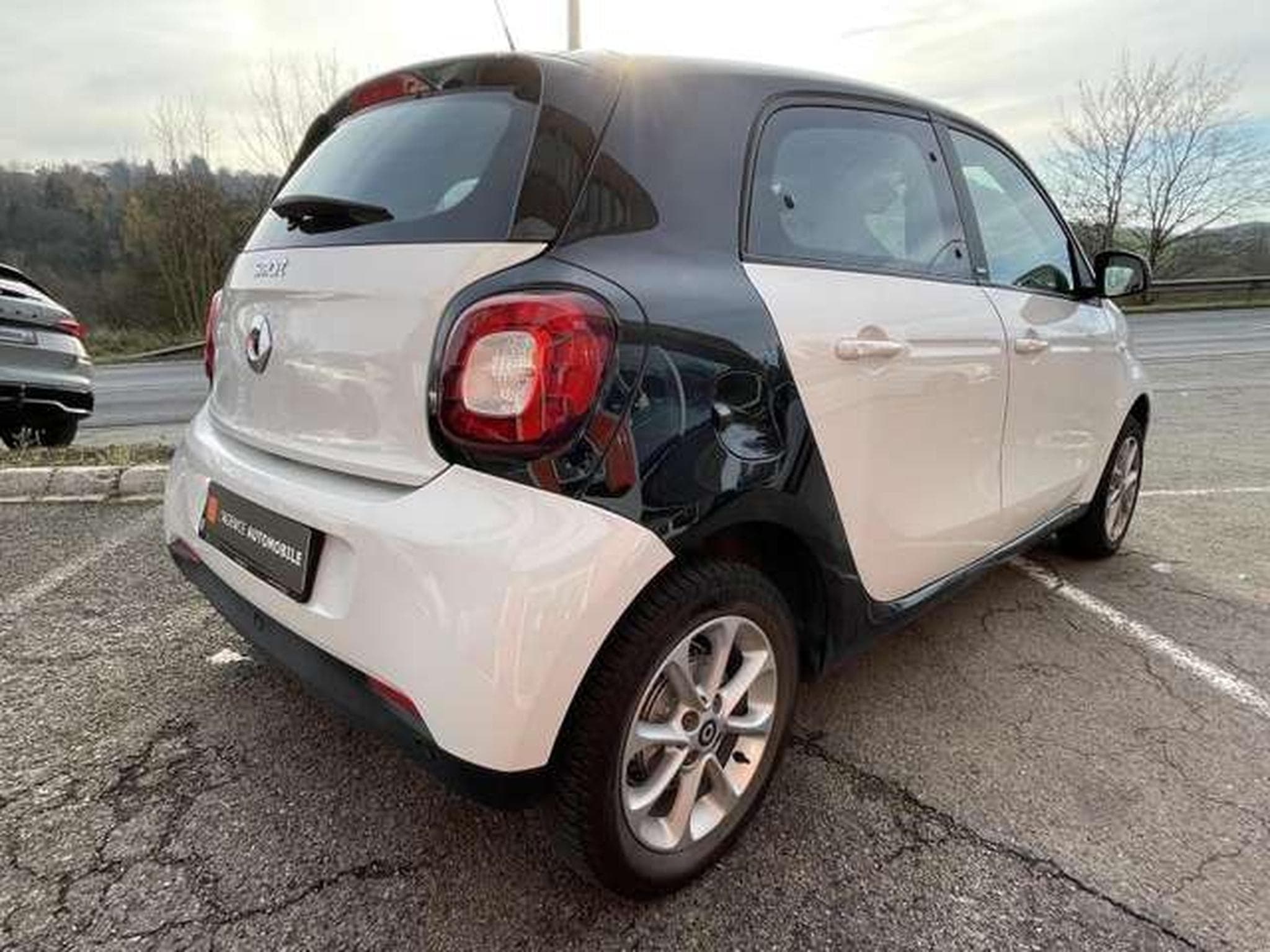 smart forFour PASSION 1.0 essence (2019) - Photo 4