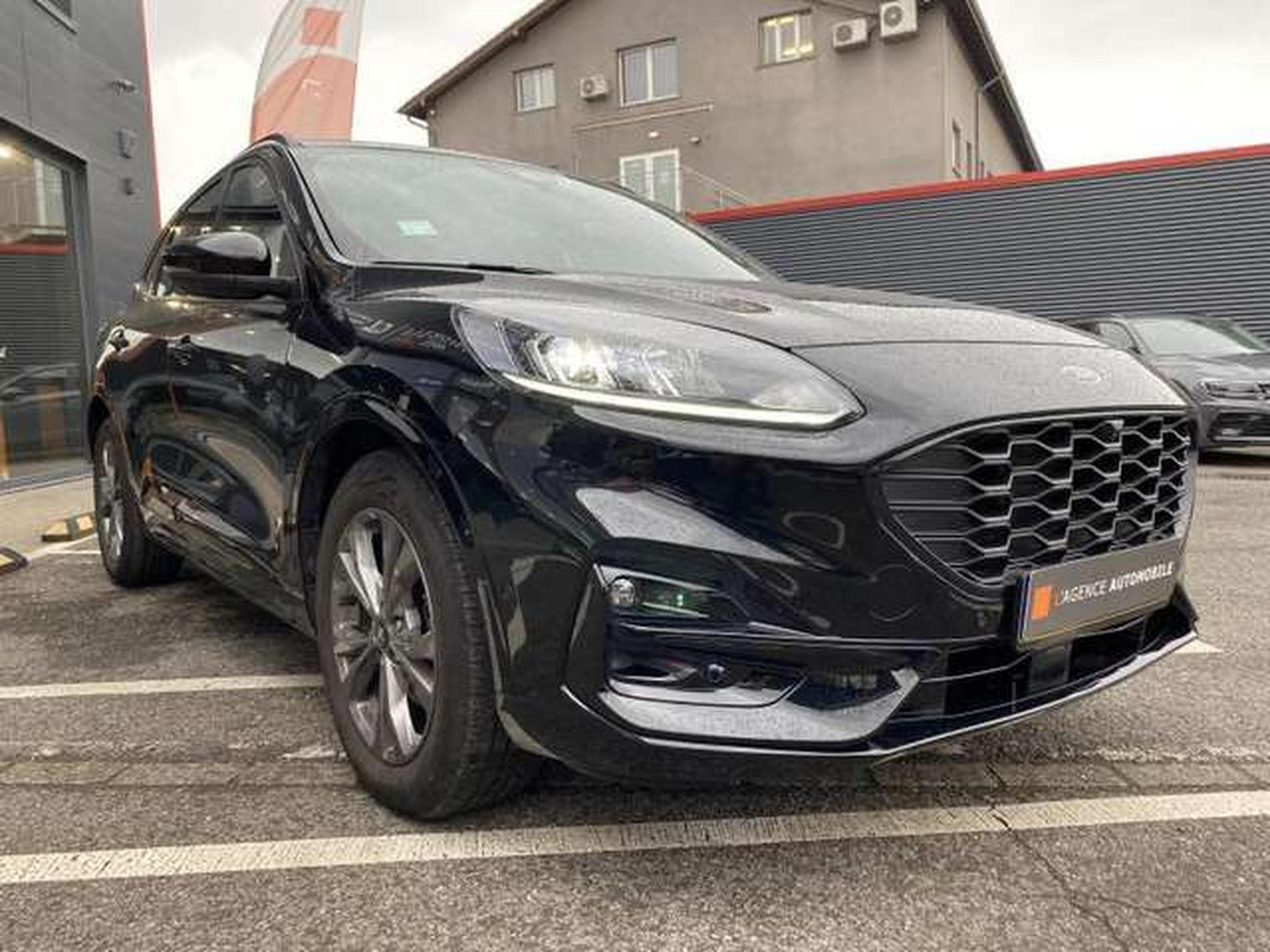 Ford Kuga 2.0 D EcoBlue ST Line -JUSQU'A 48 MOIS DE GARANTIE (2024) - Photo 4