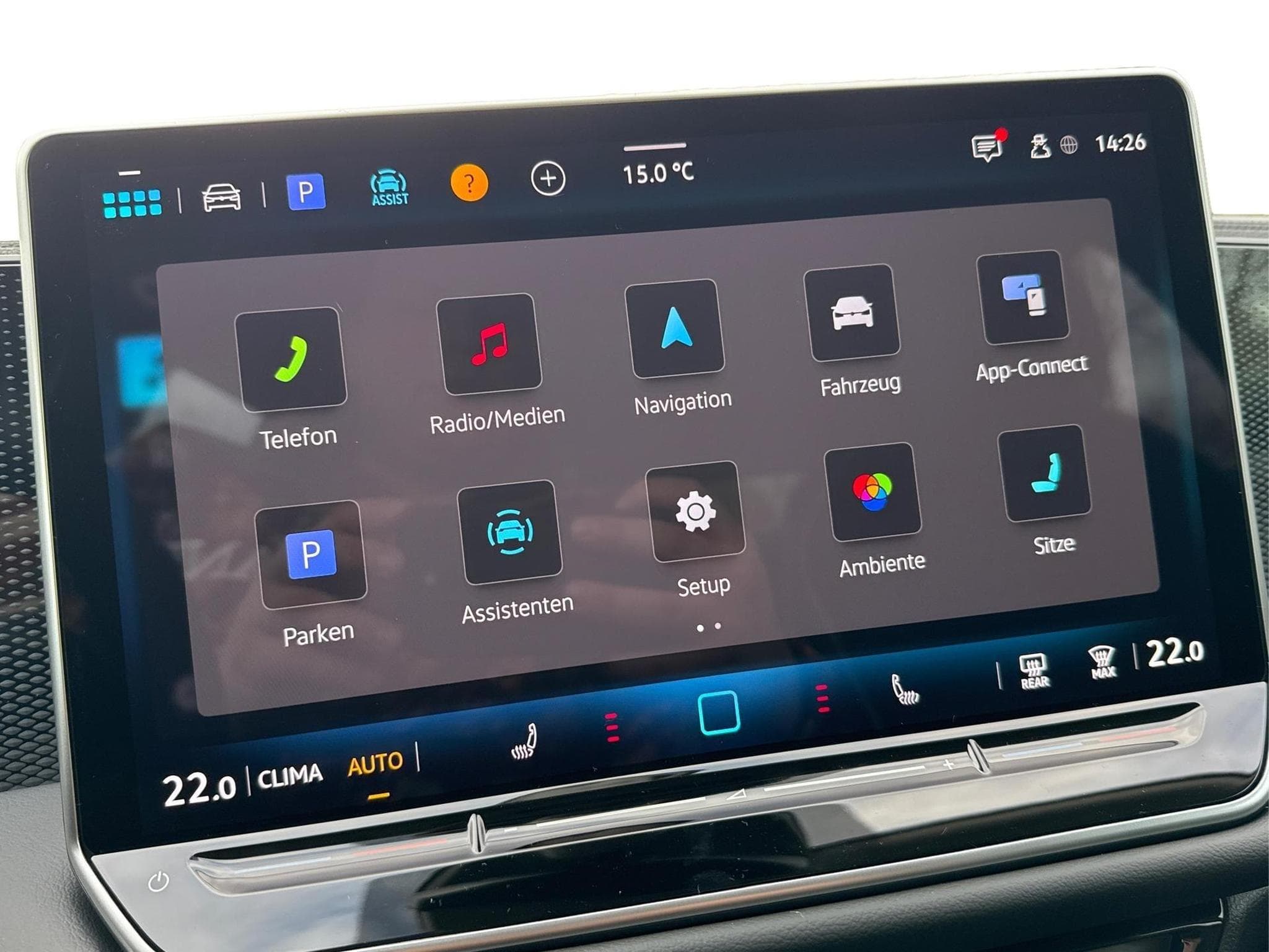 VW Passat Variant Business (2025) - Photo 23