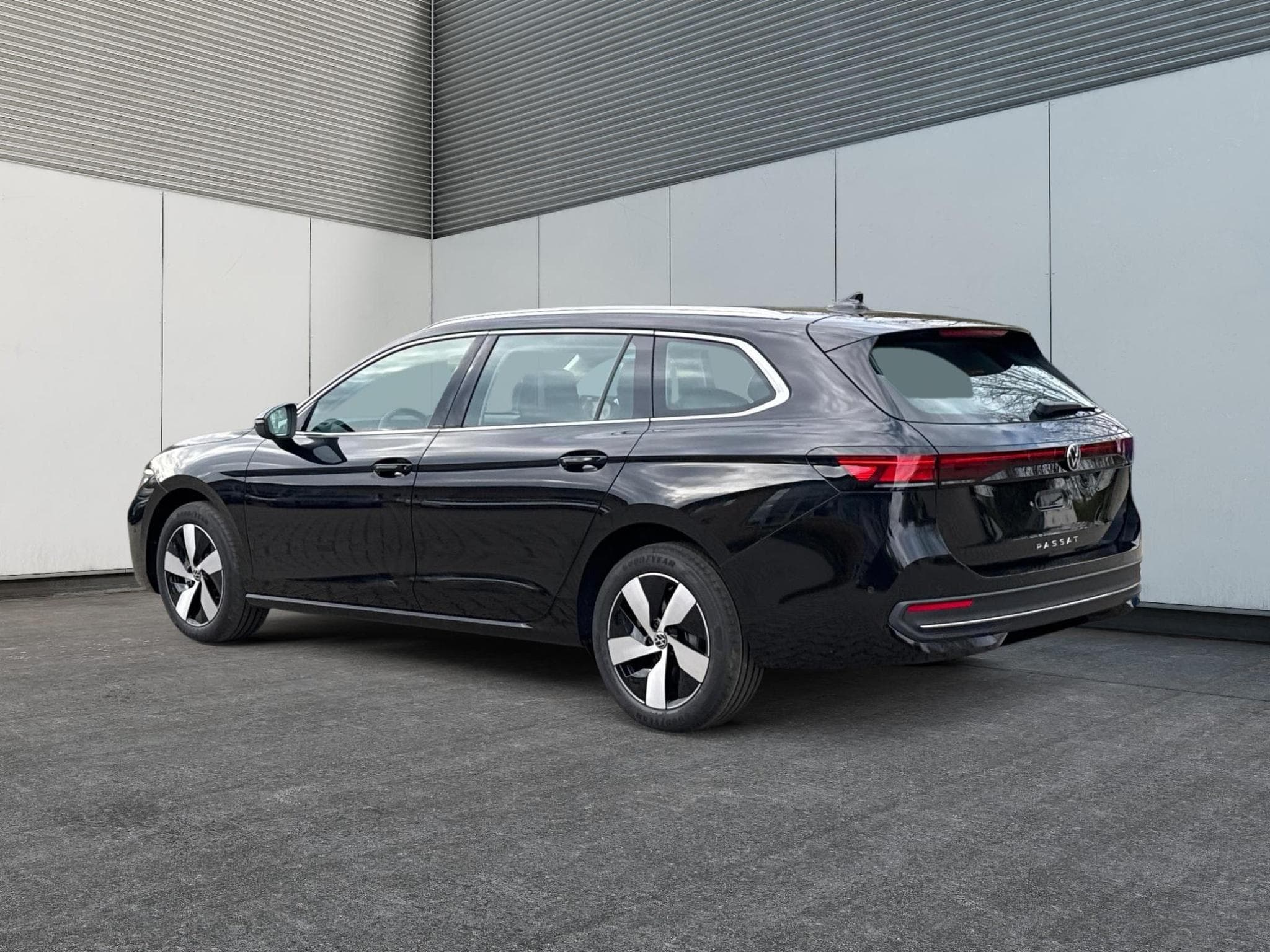 VW Passat Variant Business (2025) - Photo 3