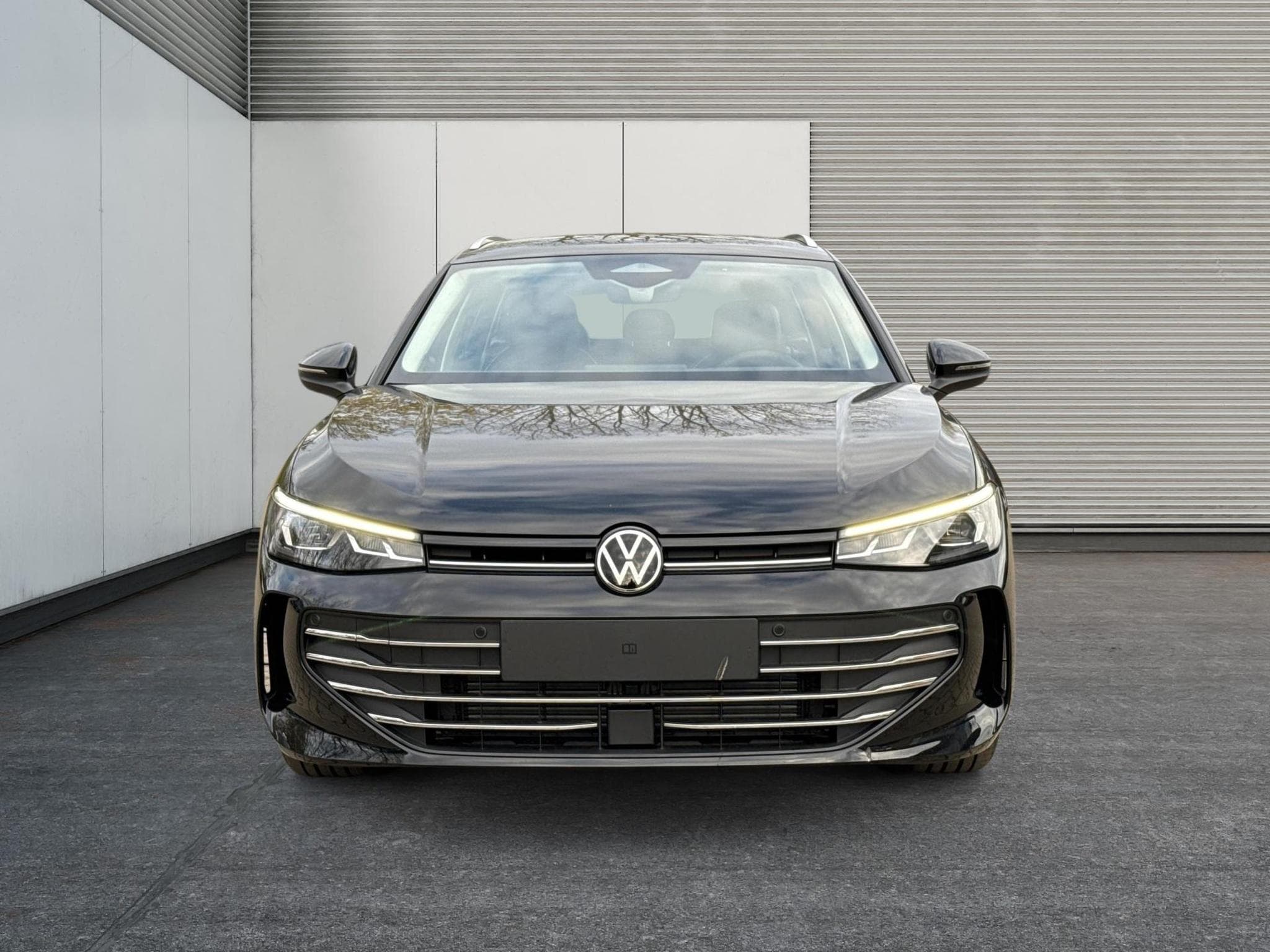 VW Passat Variant Business (2025) - Photo 8