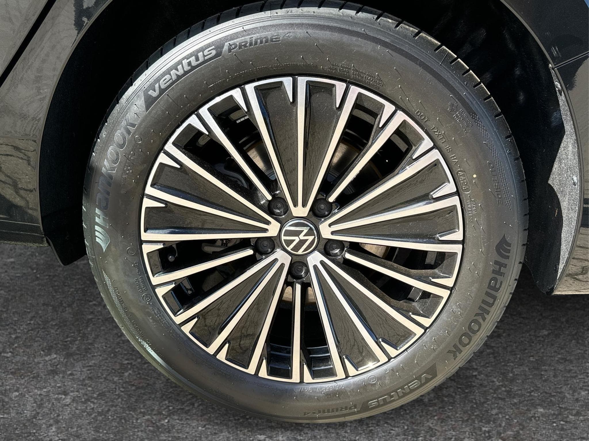 VW Passat Variant Elegance (2025) - Photo 12