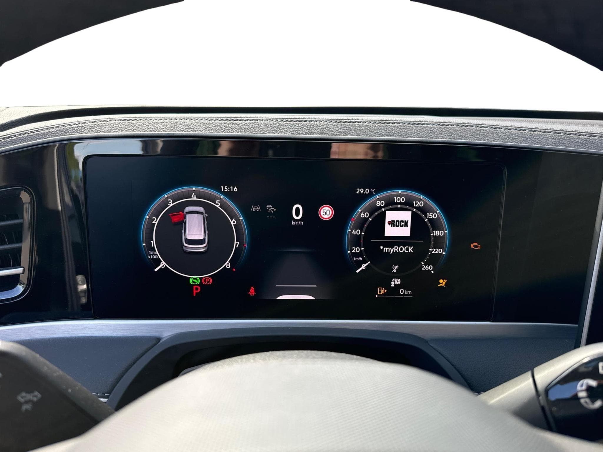 VW Passat Variant Elegance (2025) - Photo 21