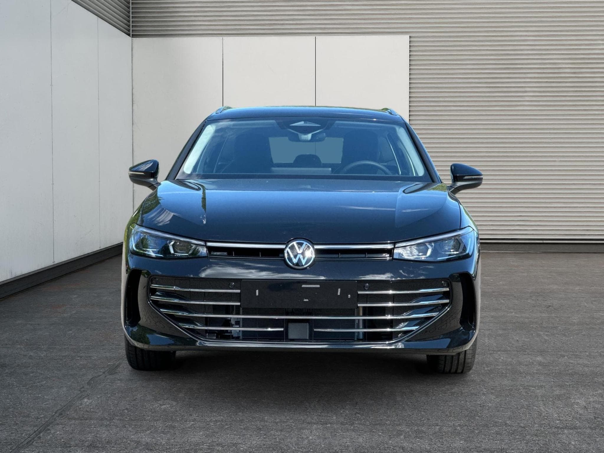 VW Passat Variant Elegance (2025) - Photo 6