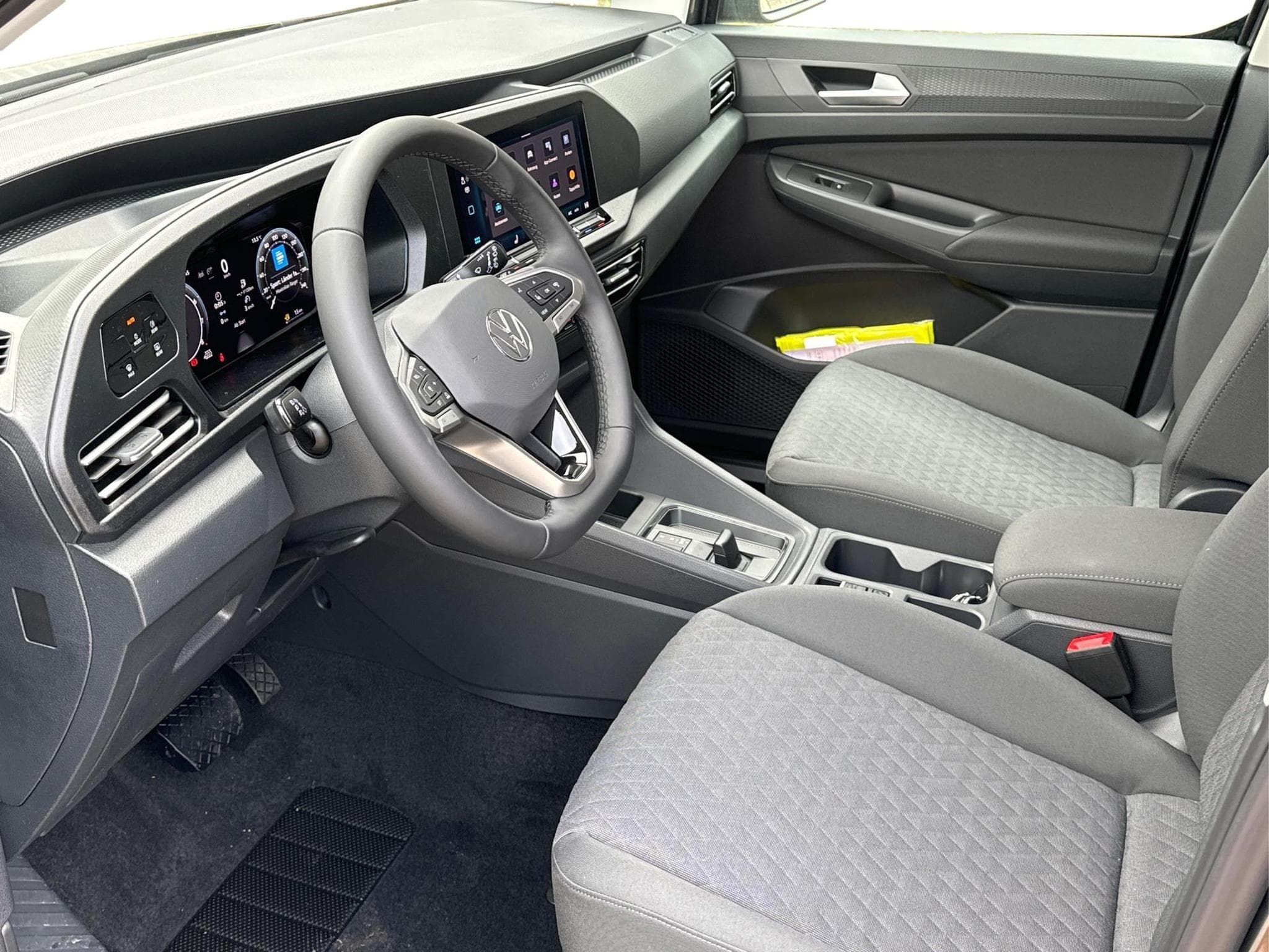 VW Caddy LIFE (2025) - Photo 9