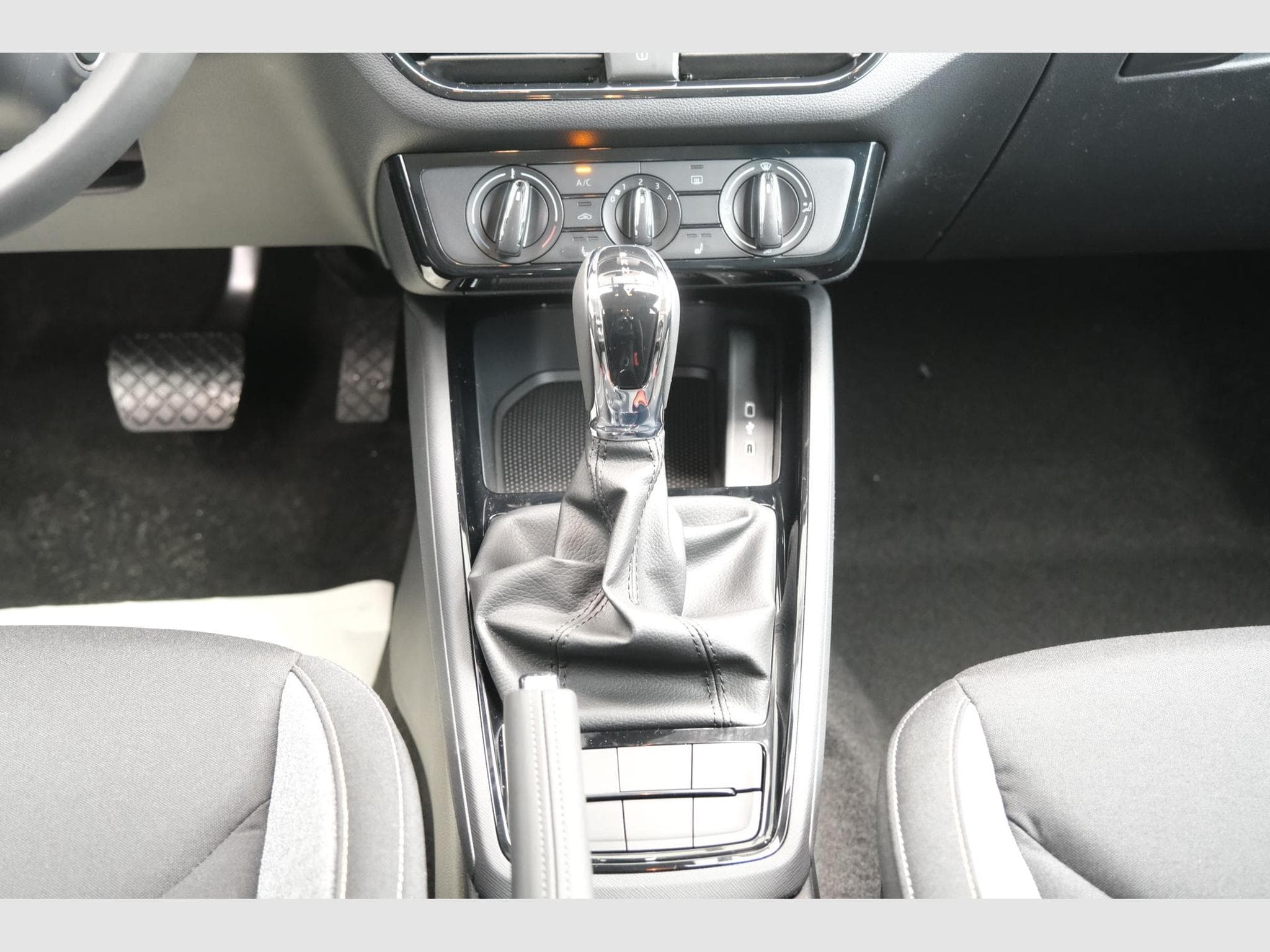 Skoda Scala 1.0 TSI DSG (2025) - Photo 13