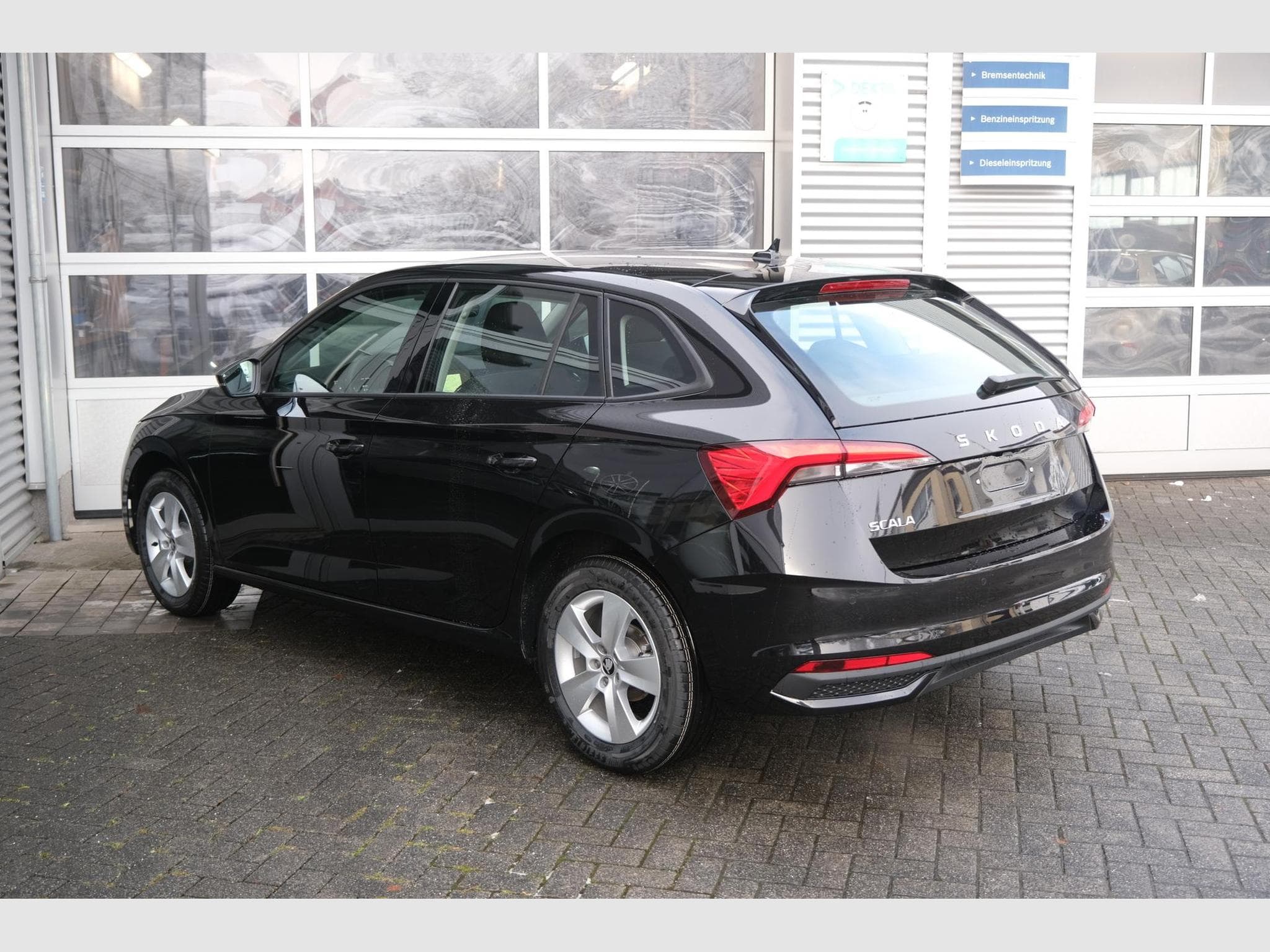 Skoda Scala 1.0 TSI DSG (2025) - Photo 20