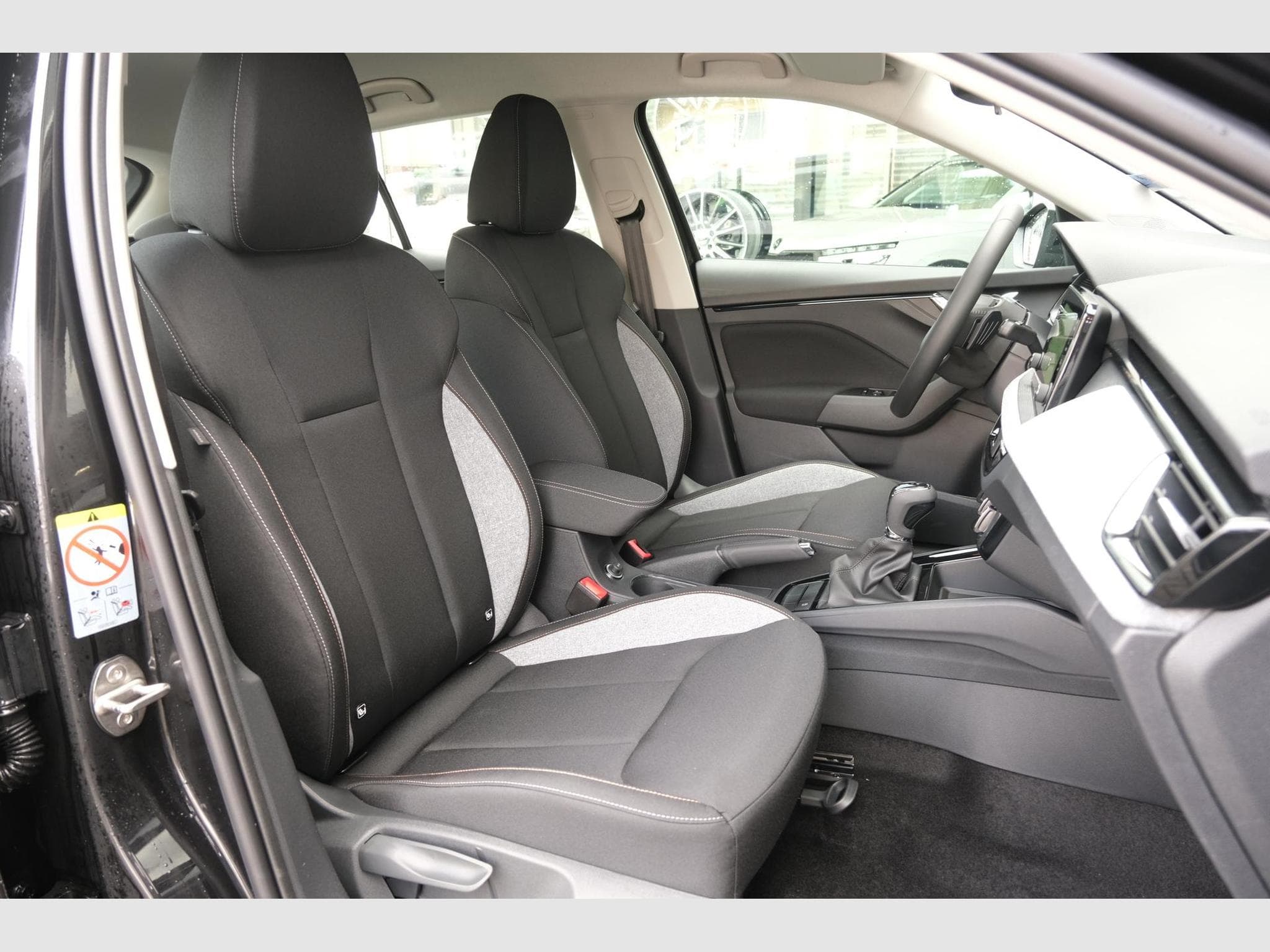 Skoda Scala 1.0 TSI DSG (2025) - Photo 24