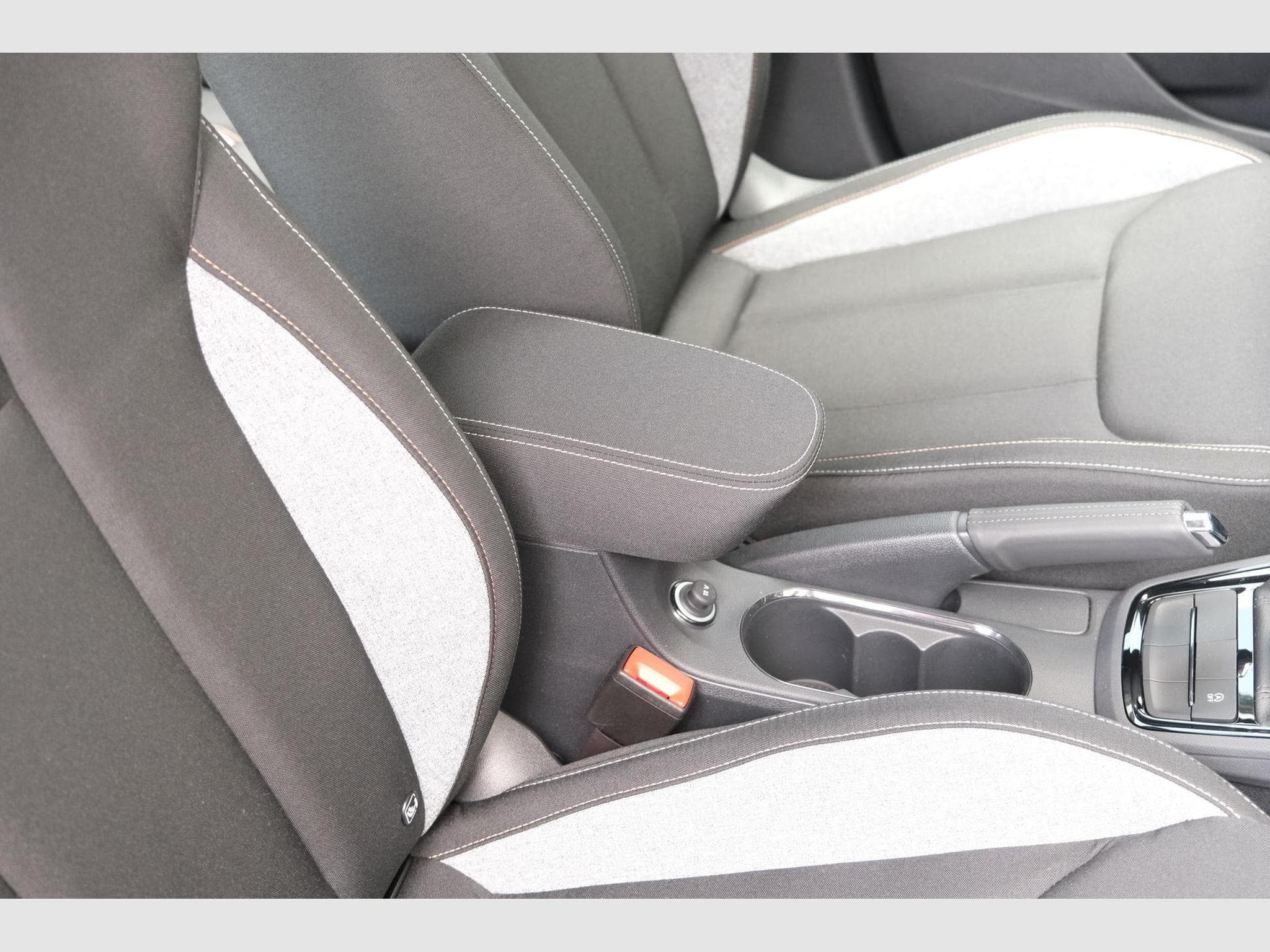 Skoda Scala 1.0 TSI DSG (2025) - Photo 25