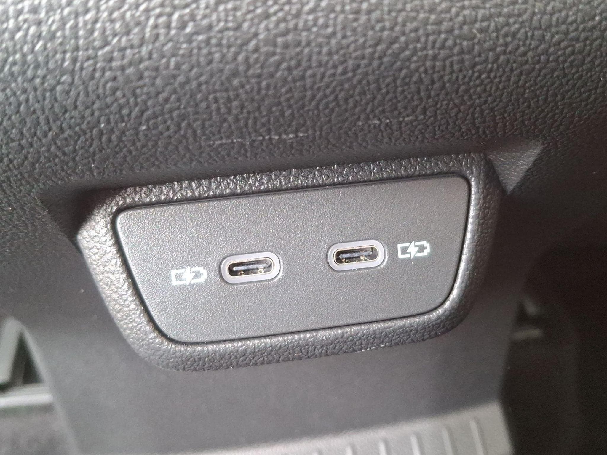 VW T-Cross Limited Life AHK (2026) - Photo 22