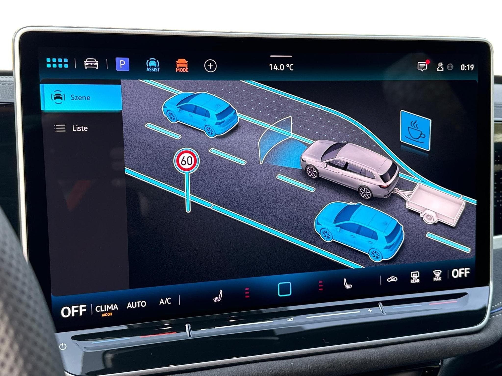 VW Passat Variant R-Line (2025) - Photo 21