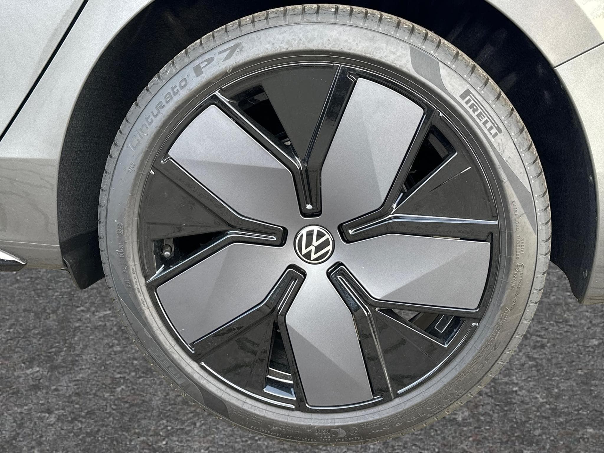 VW Passat Variant R-Line (2025) - Photo 7