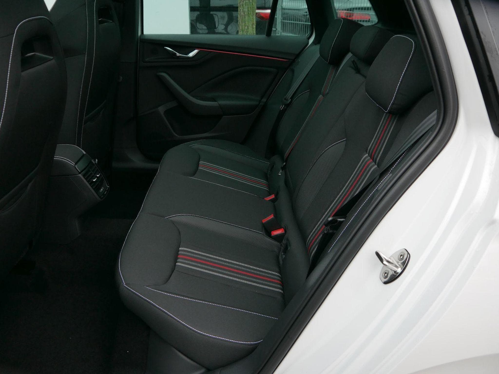 Skoda Kamiq Monte Carlo (2025) - Photo 9