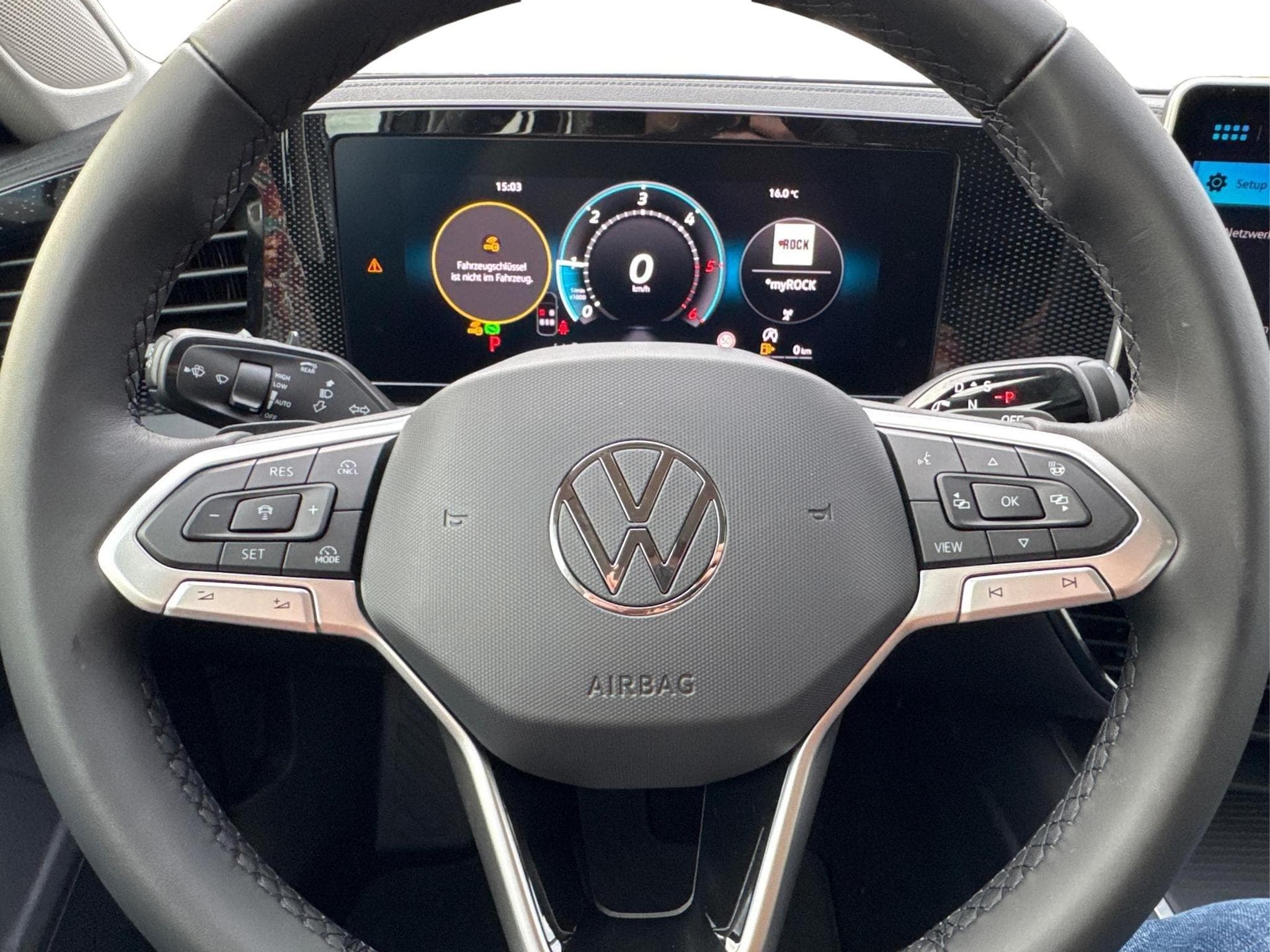 VW Passat Variant Business (2025) - Photo 11