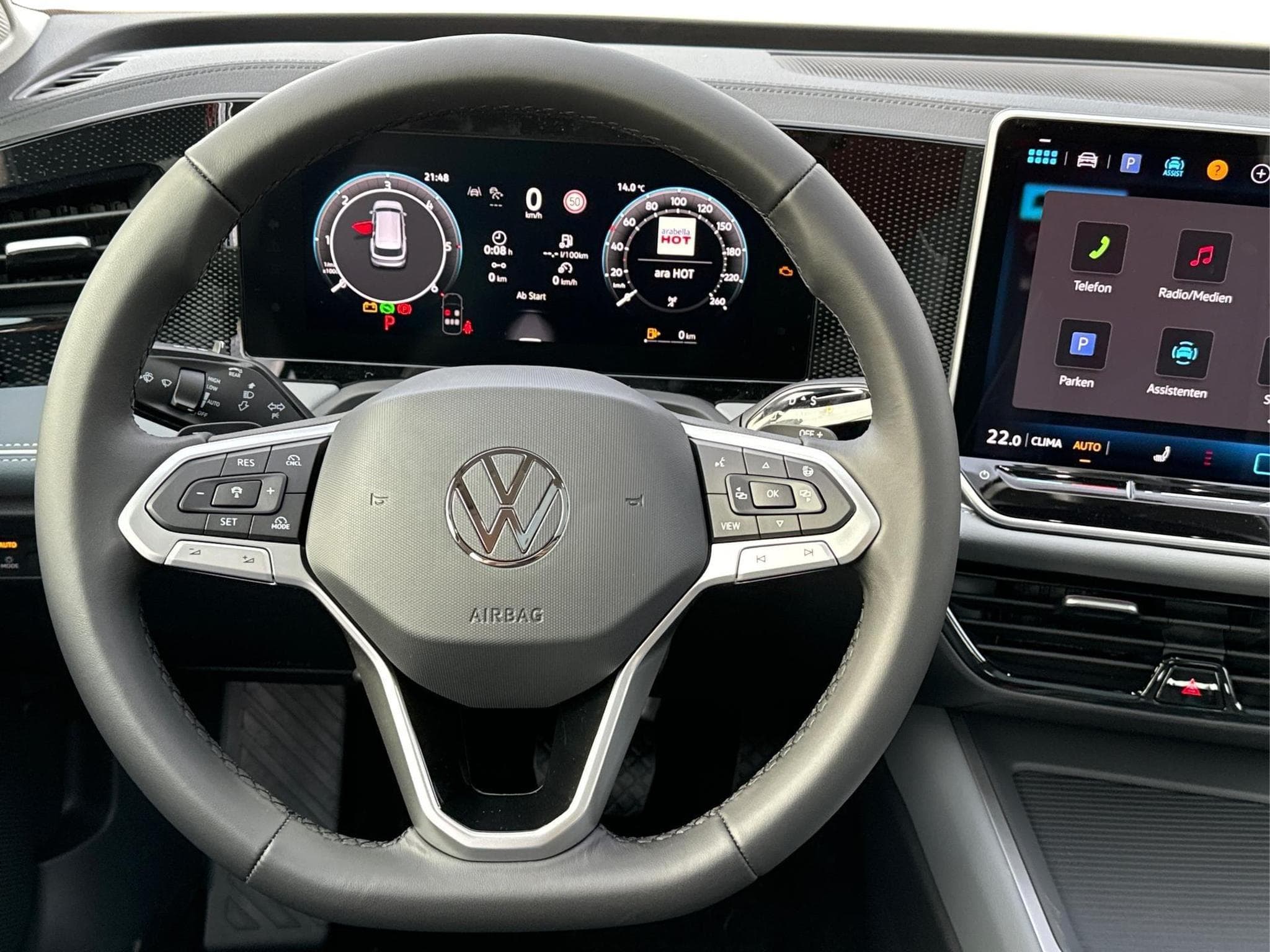 VW Passat Variant Business (2025) - Photo 10