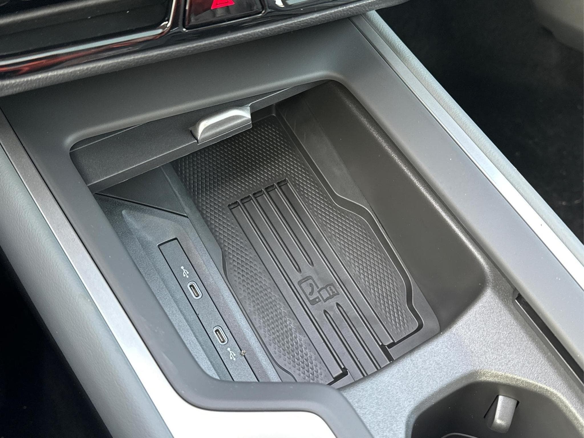 VW Passat Variant Business (2025) - Photo 23