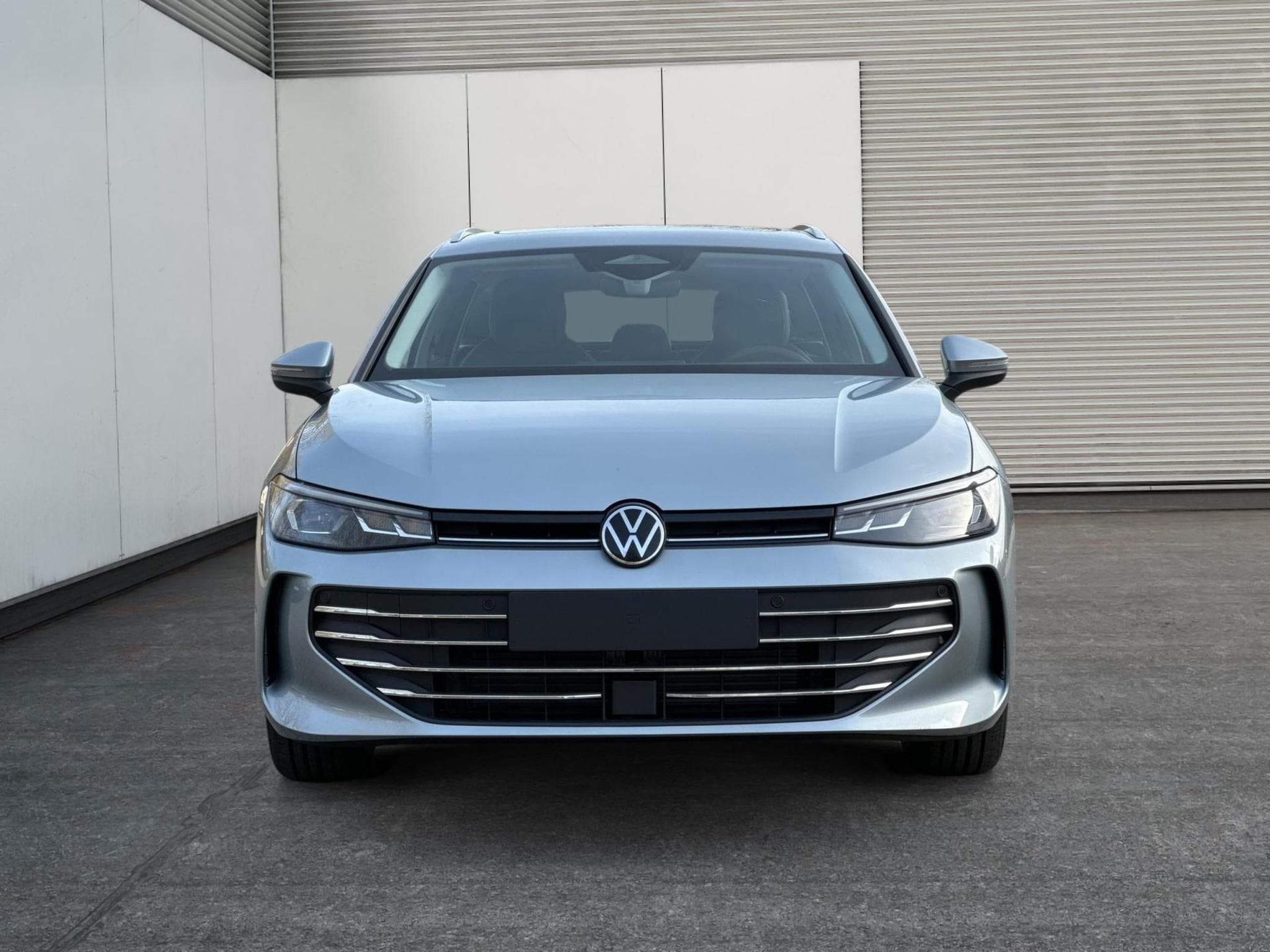 VW Passat Variant Business (2025) - Photo 6