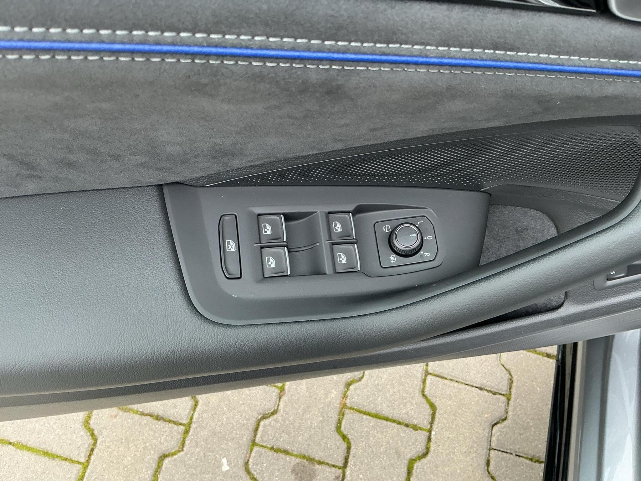 VW Passat Variant R-Line 4WD (2026) - Photo 13